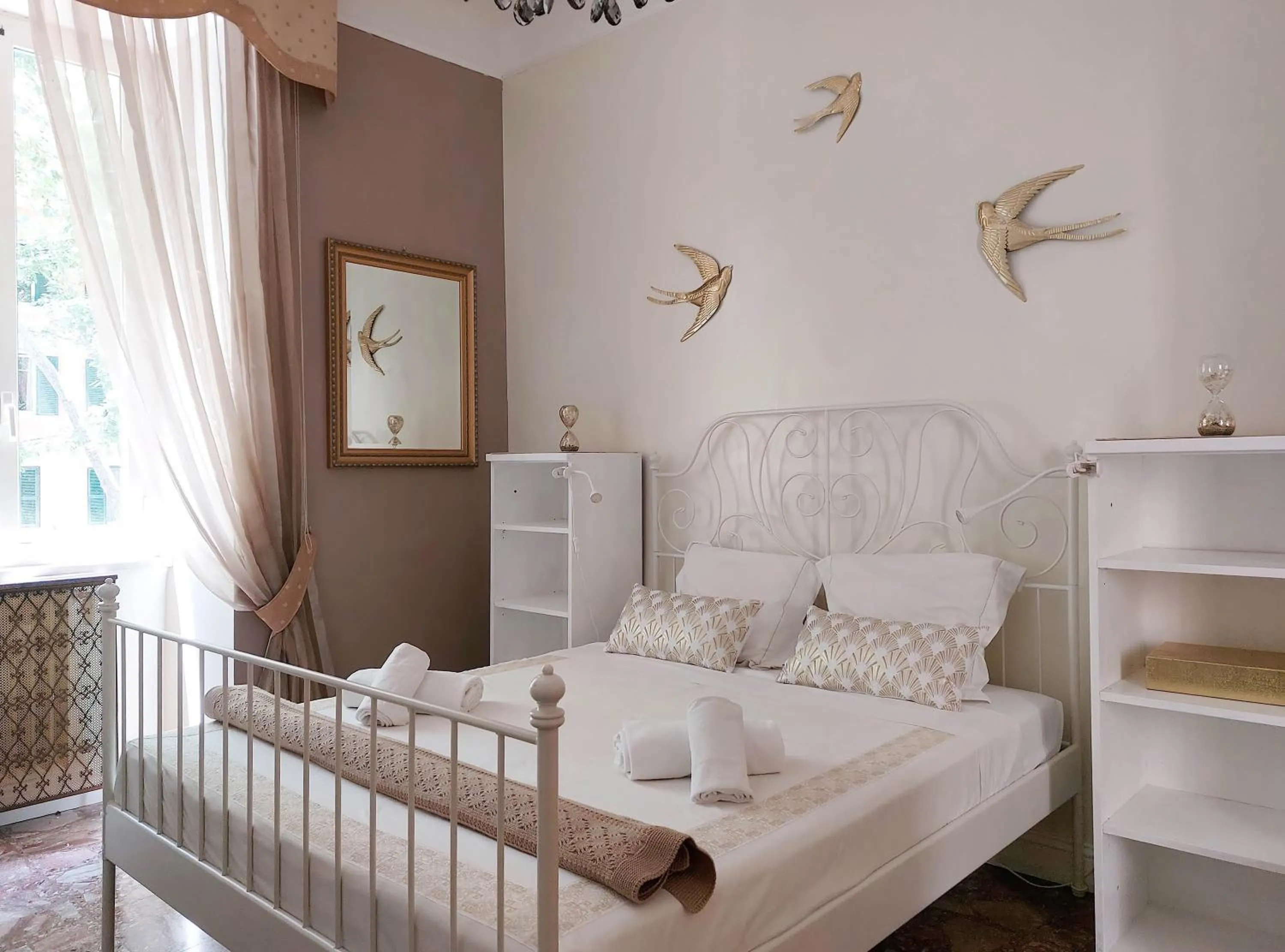 Bedroom, Bed in 4BNB - Luxury Mazzini Apartment