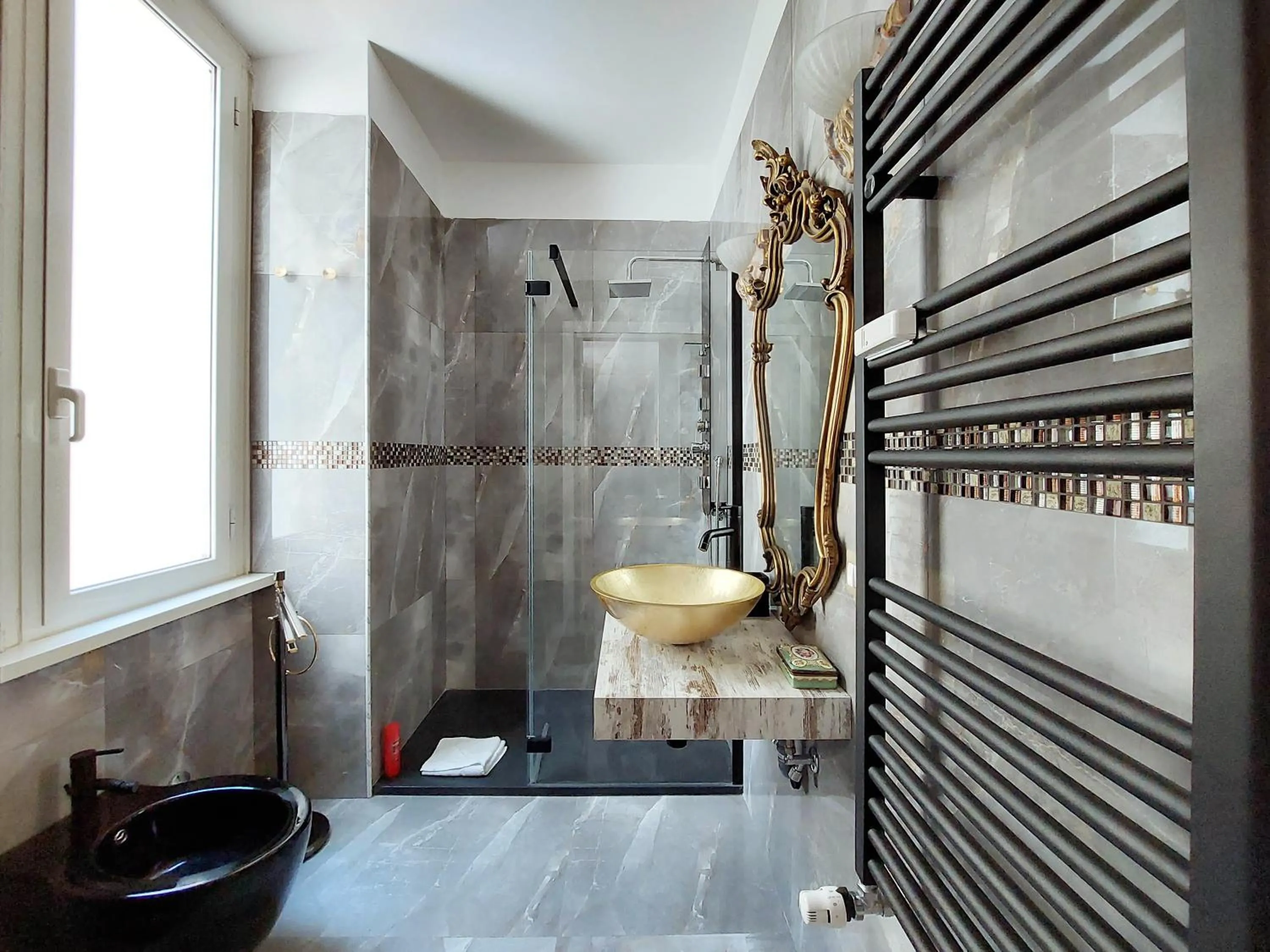 Bathroom in 4BNB - Luxury Mazzini Apartment
