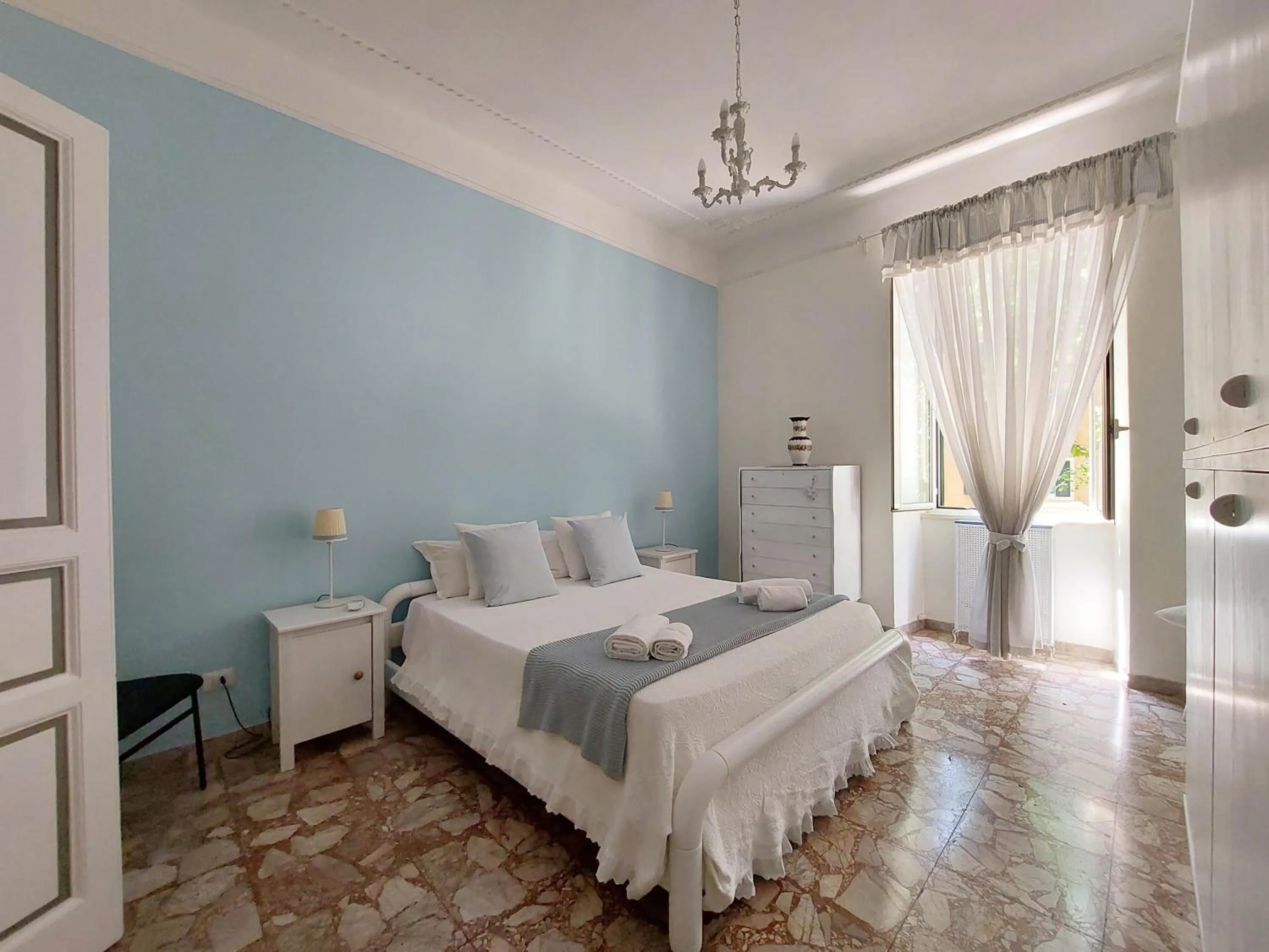 Bedroom, Bed in 4BNB - Luxury Mazzini Apartment