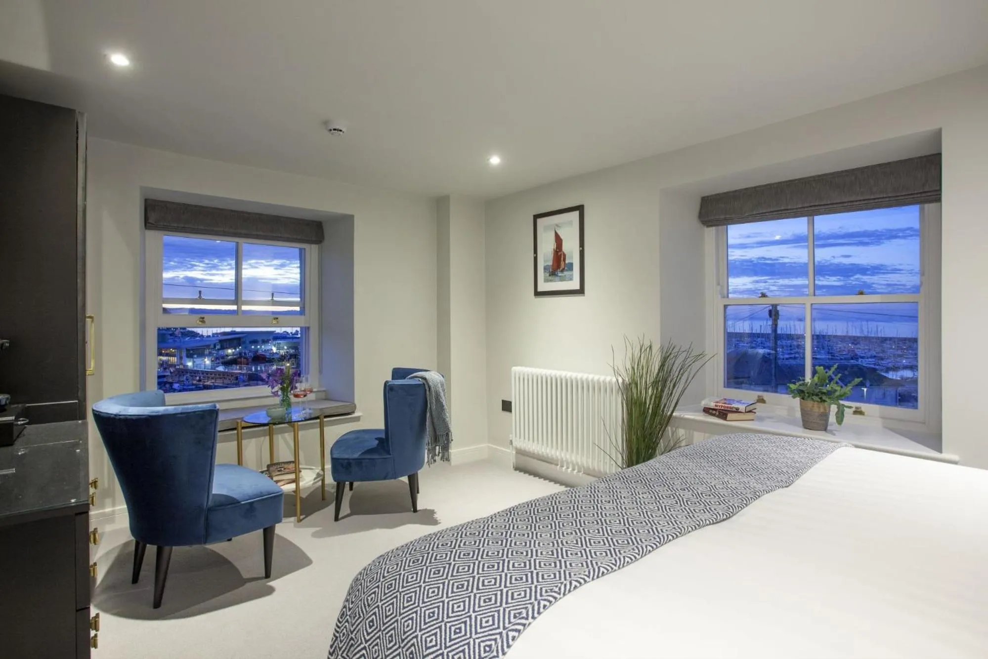Bed in Pilgrim Suite - Sea View - Free Wi-Fi