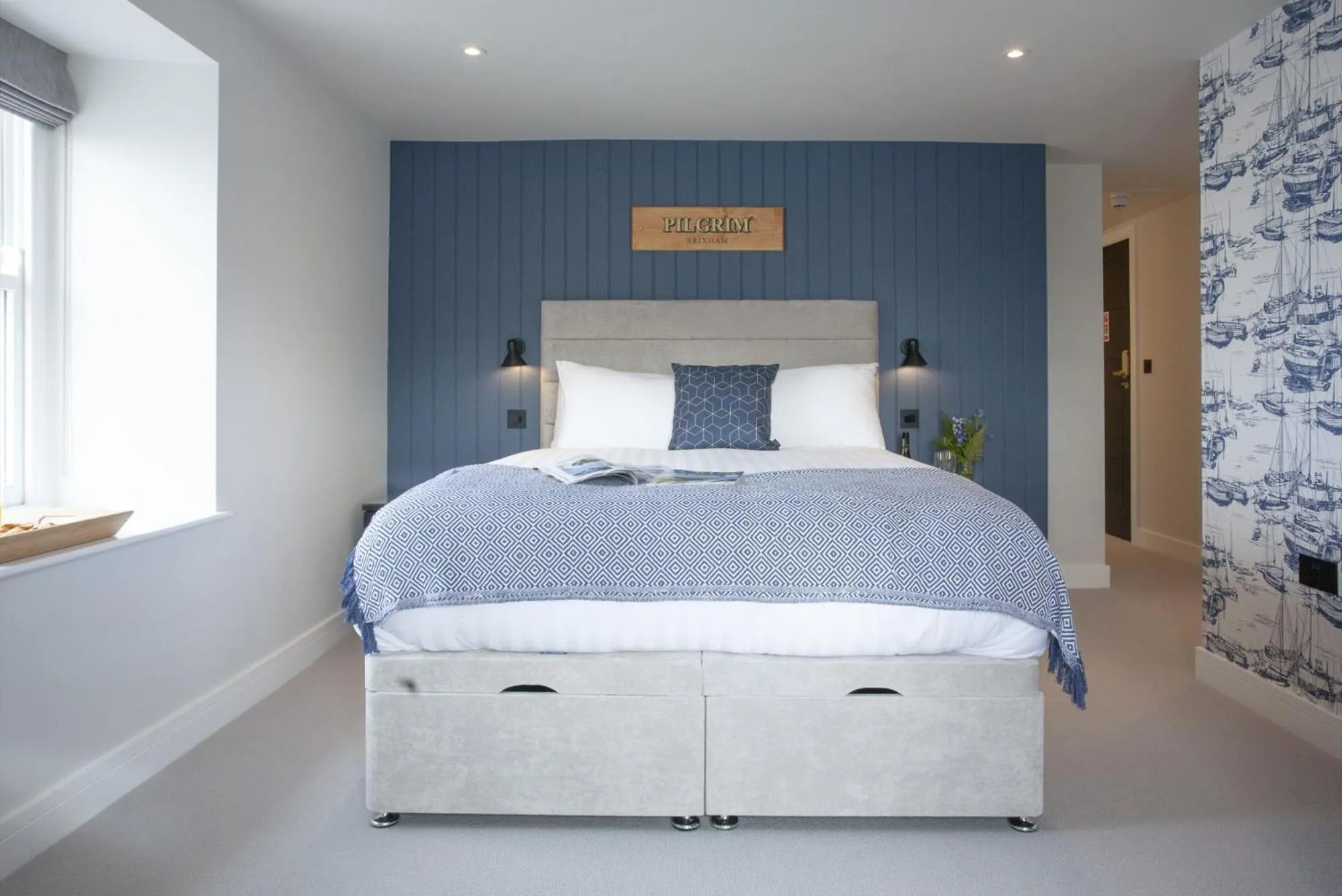 Bed in Pilgrim Suite - Sea View - Free Wi-Fi