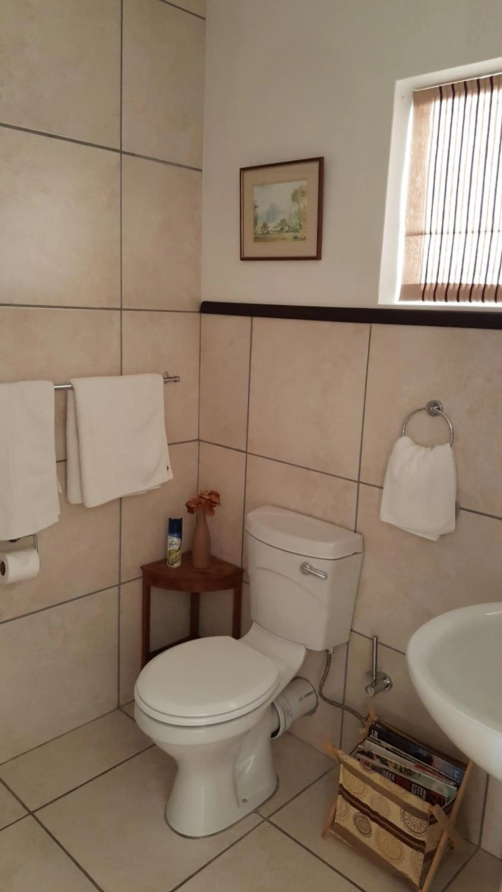 Toilet in Camdeboo Cottages