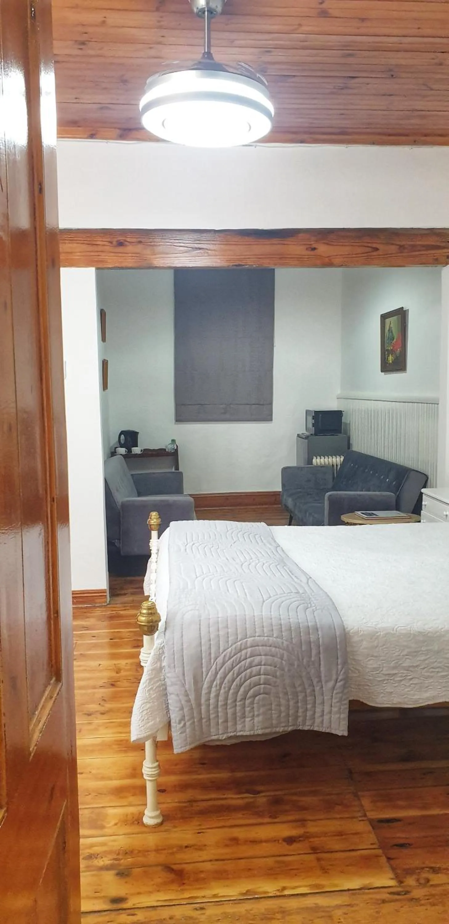 Bed in Camdeboo Cottages