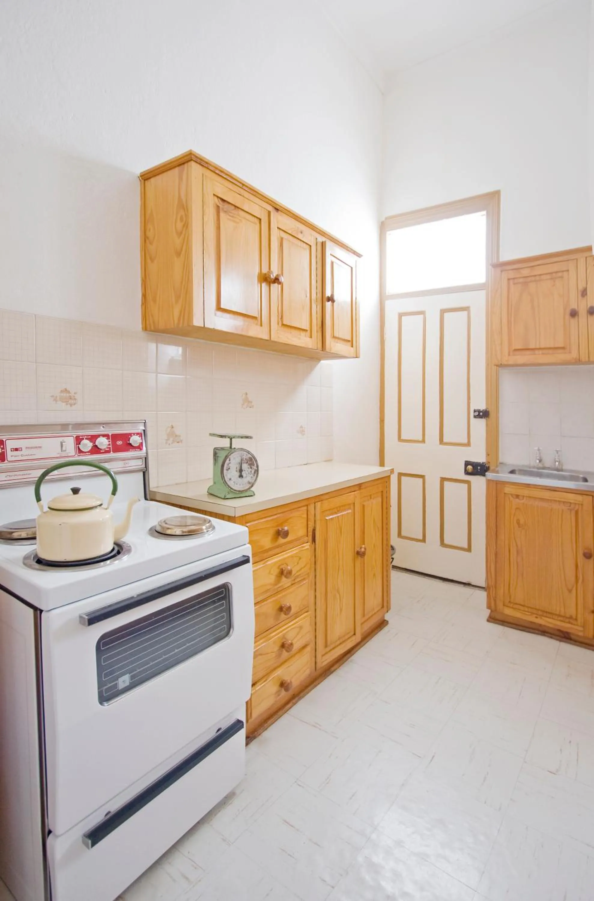 Kitchen or kitchenette in Camdeboo Cottages