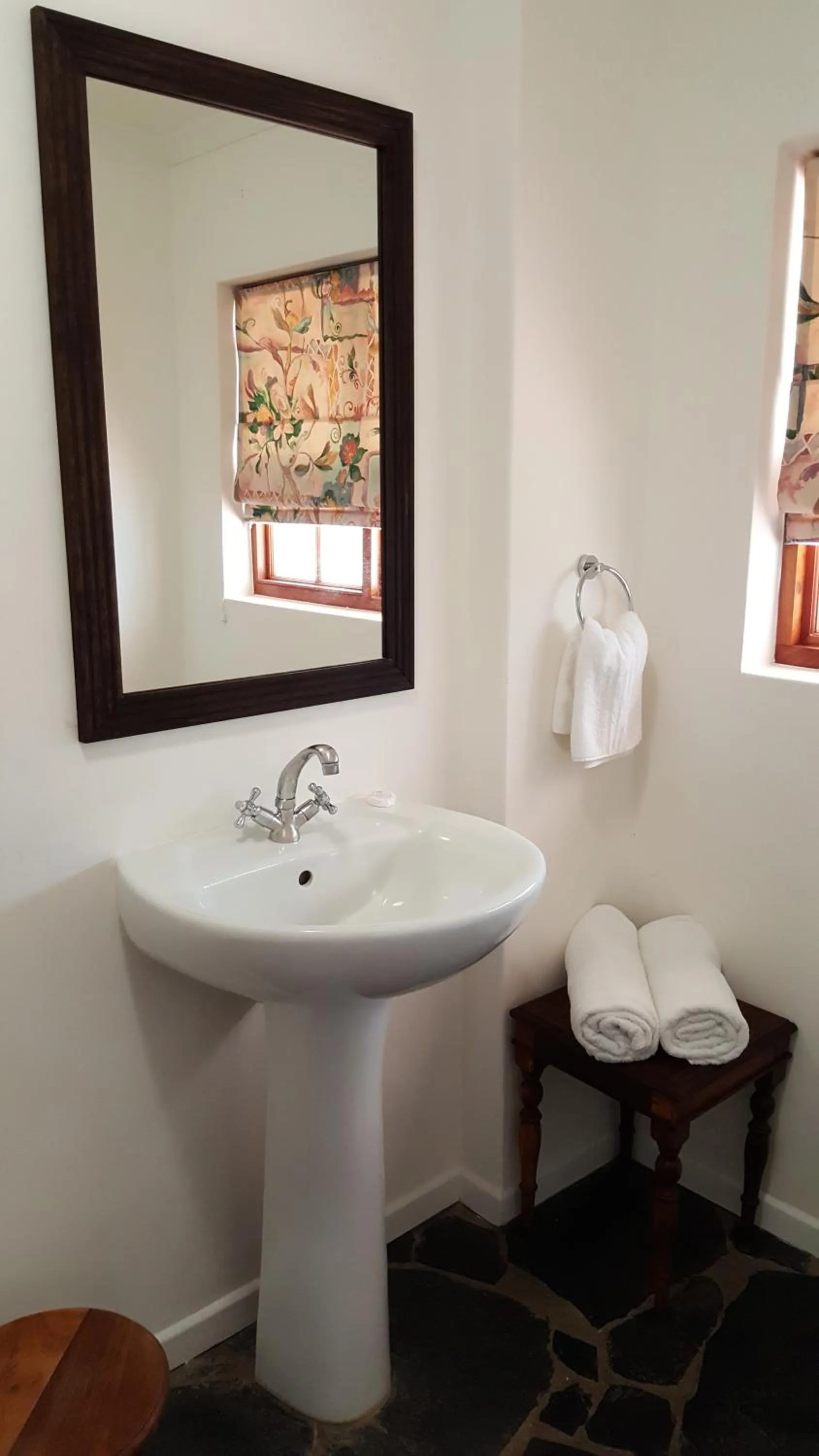 Bathroom in Camdeboo Cottages