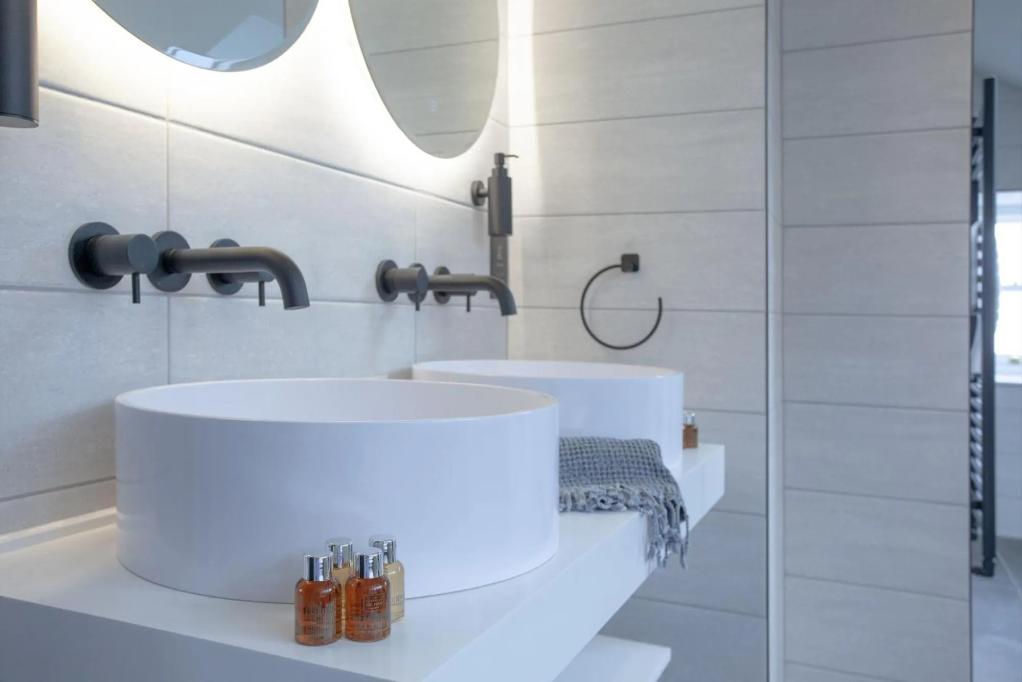 Bathroom in Provident Suite - Free Wi-Fi - Sea View