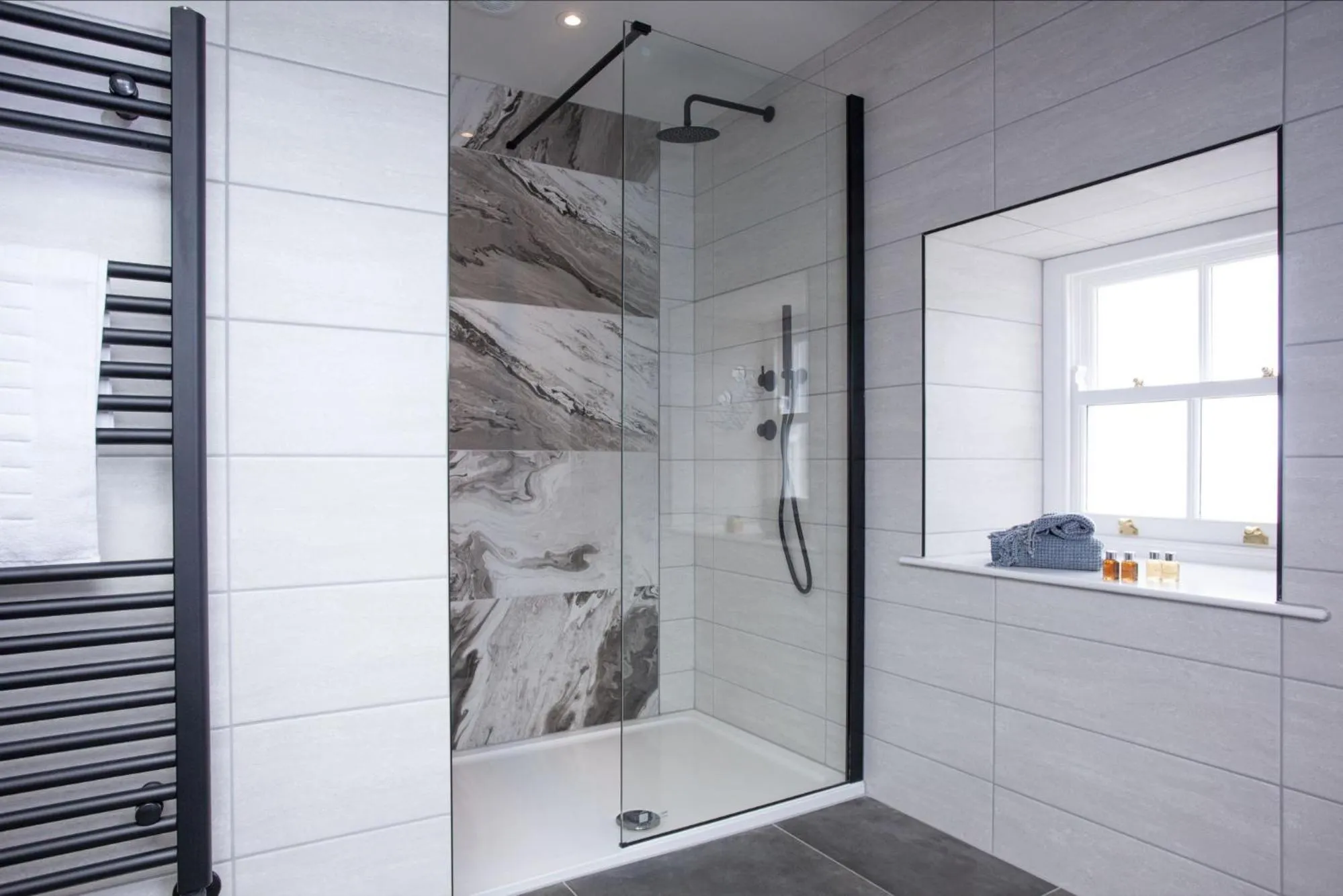 Shower in Provident Suite - Free Wi-Fi - Sea View