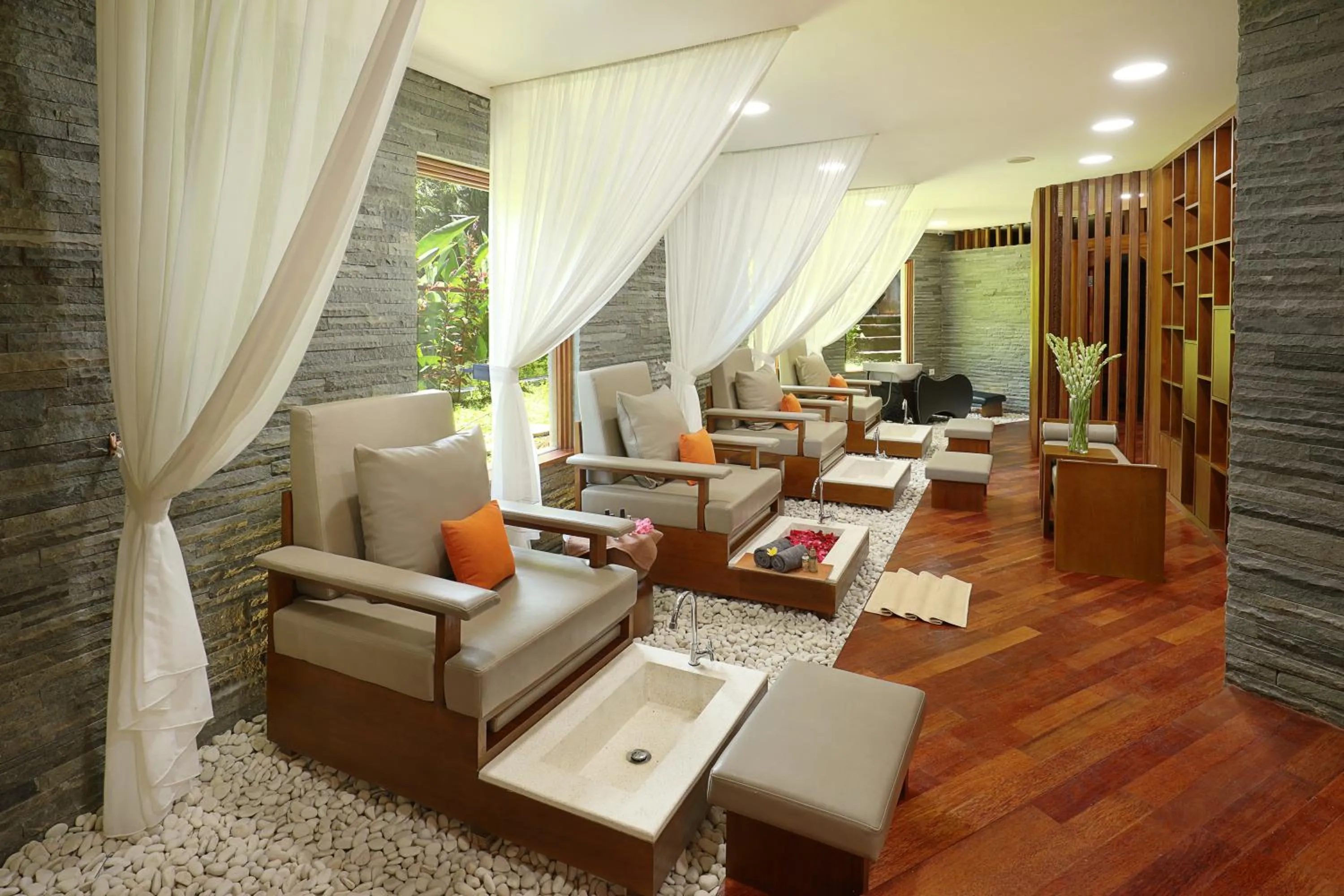 Massage in Pandawa All Suites Hotel