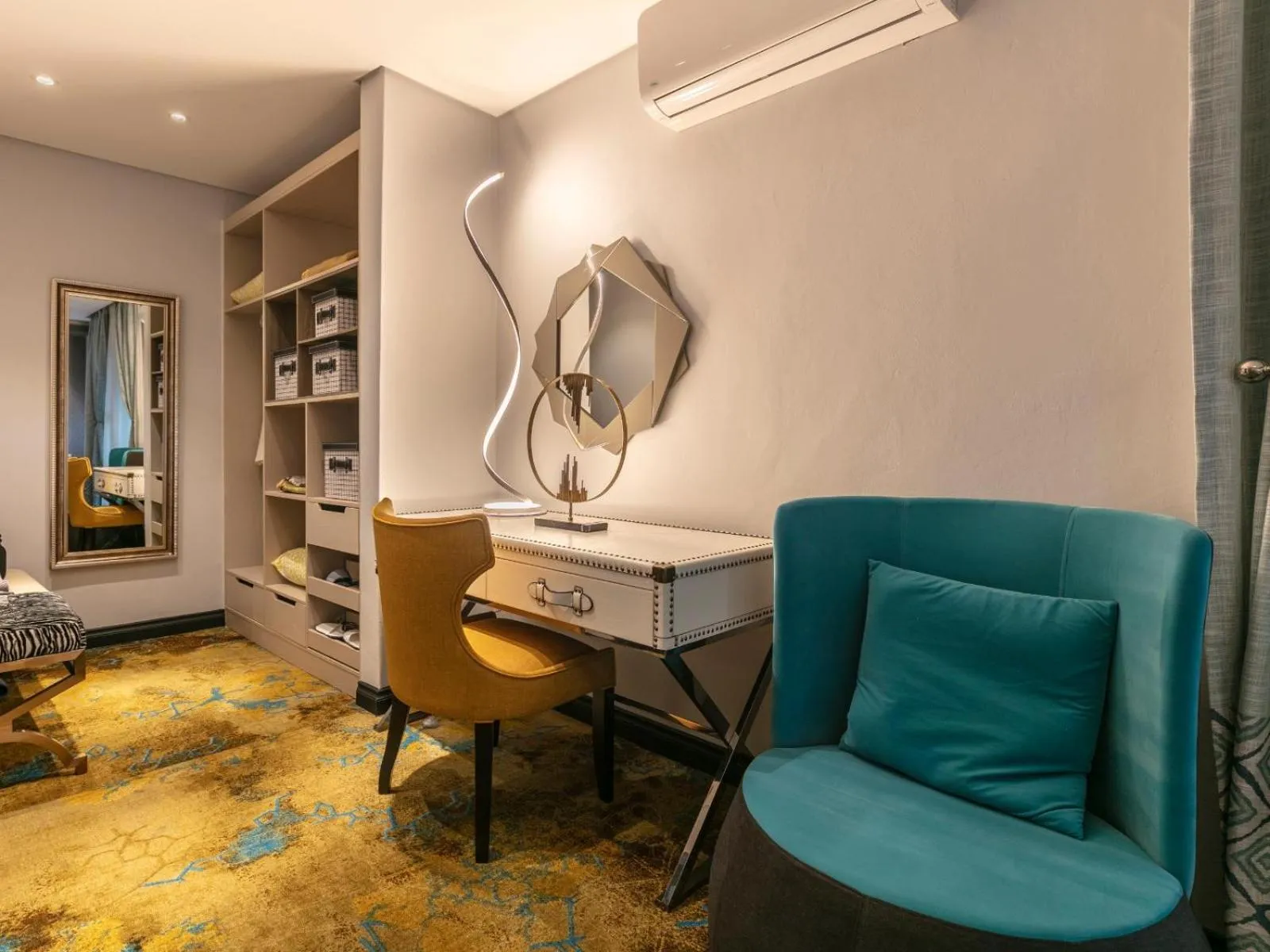 Decorative detail in Madamz Bed & Breakfast