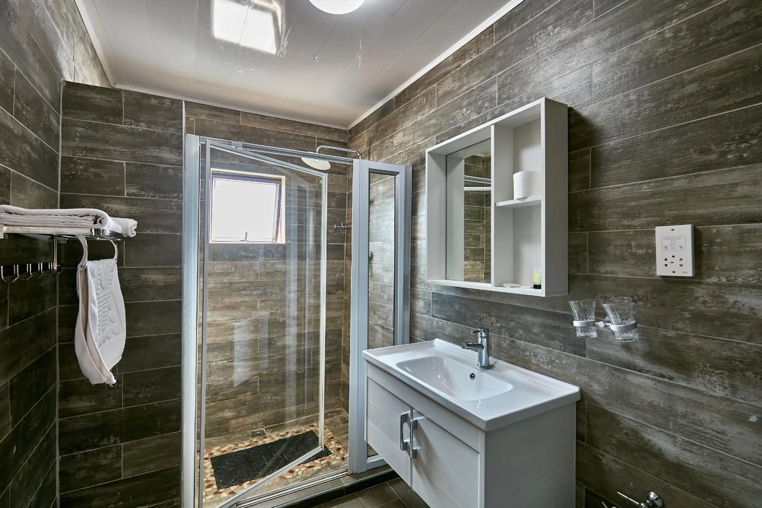 Bathroom in Madamz Bed & Breakfast