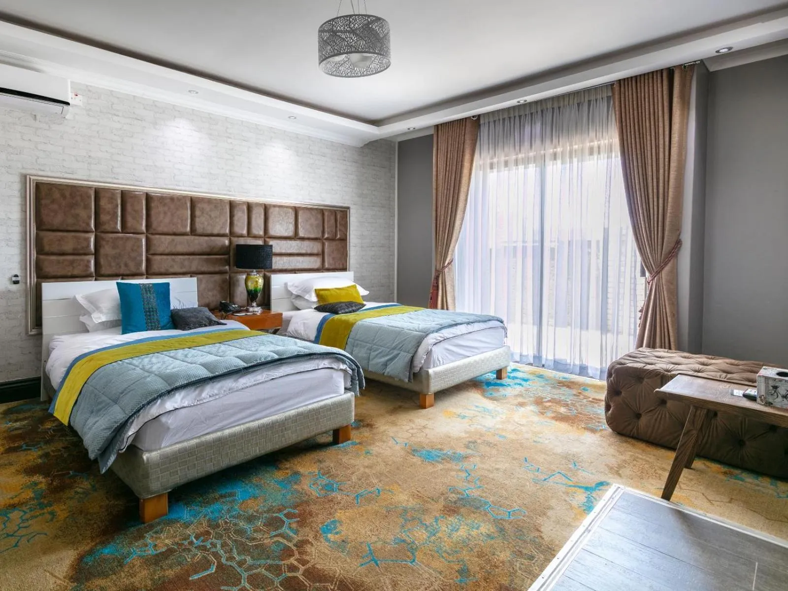 Bed in Madamz Bed & Breakfast