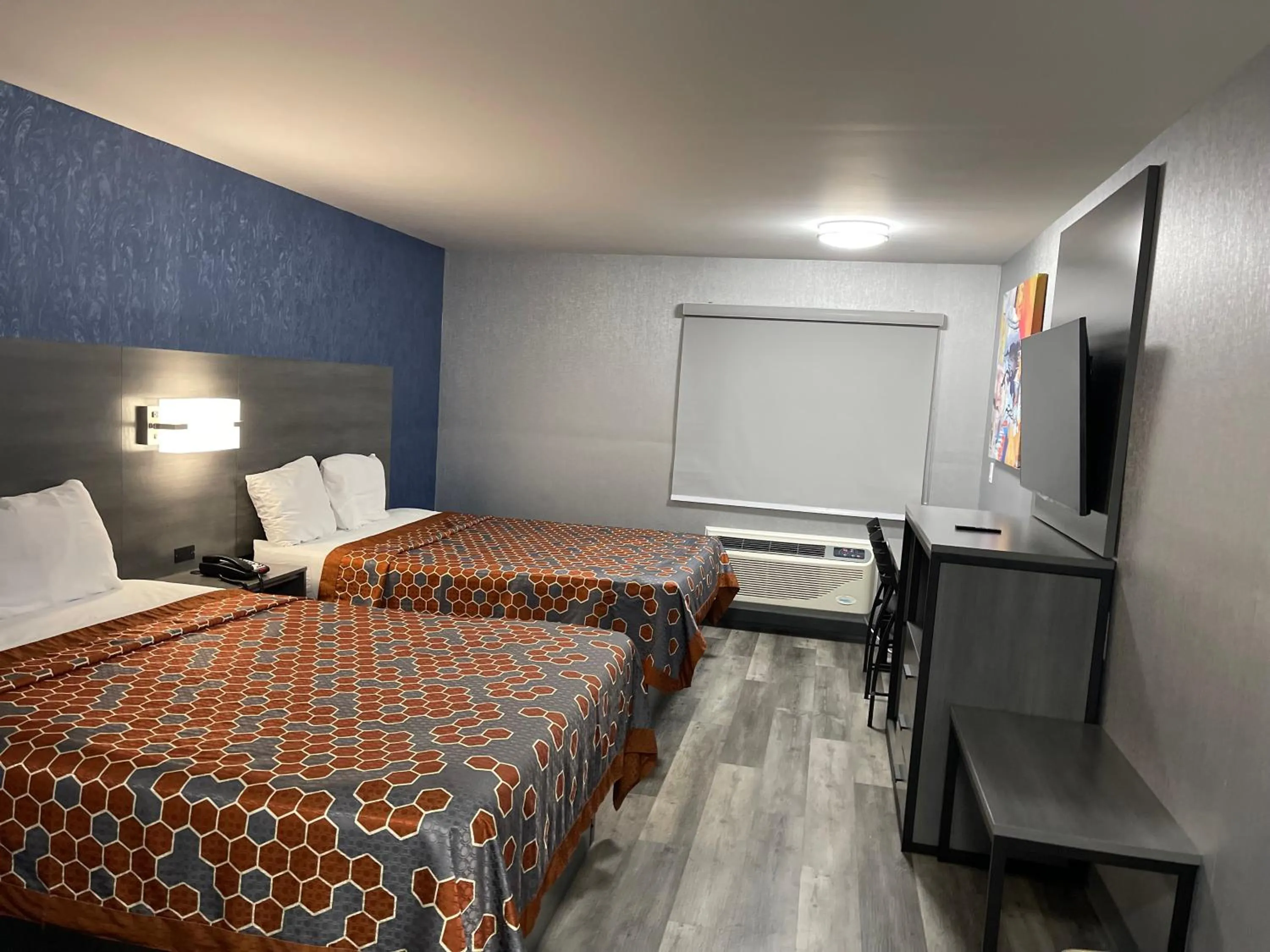 Bed in The Wayne Inn