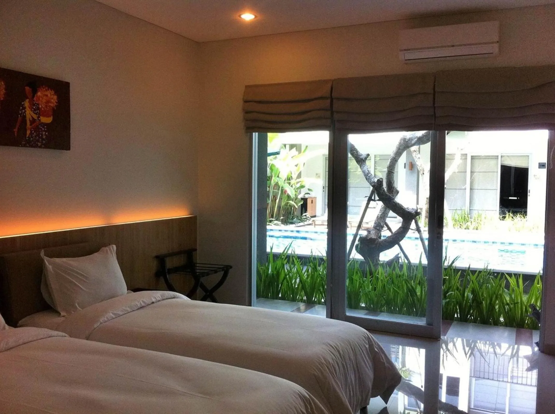 Day, Bed in Mi Casa Residence