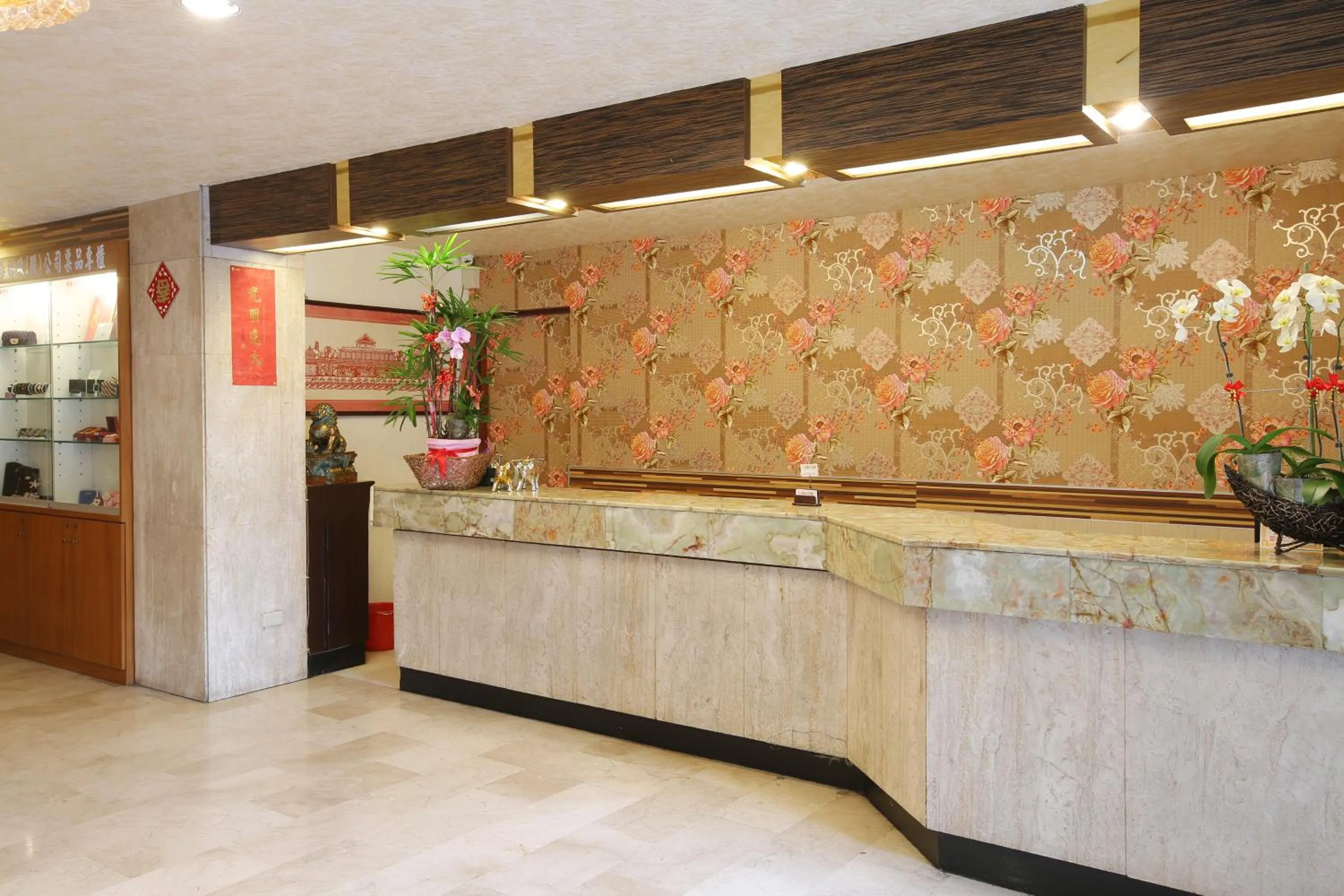 Chiayi Crown Hotel