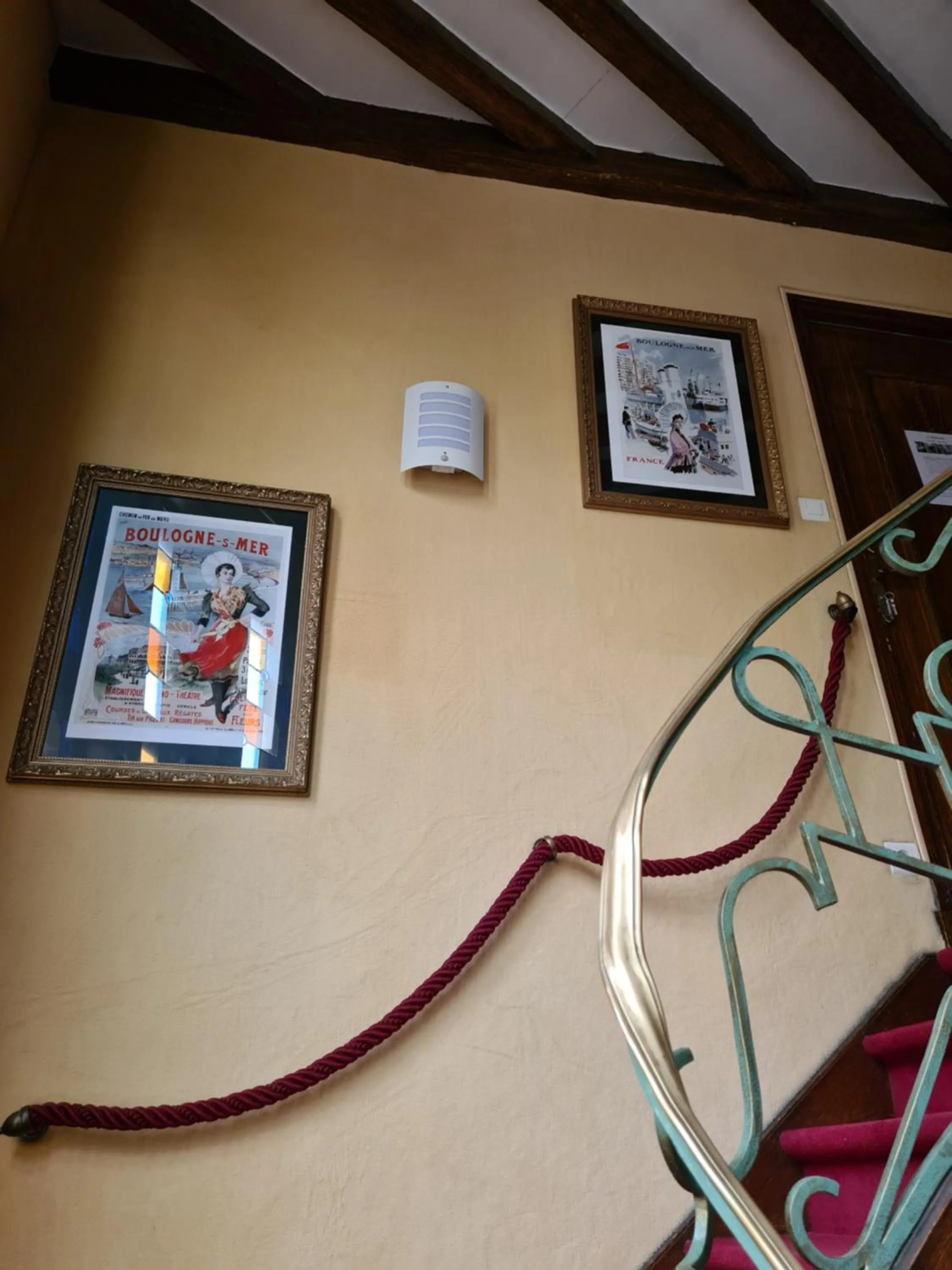 Property building in Au Soleil Boulonnais