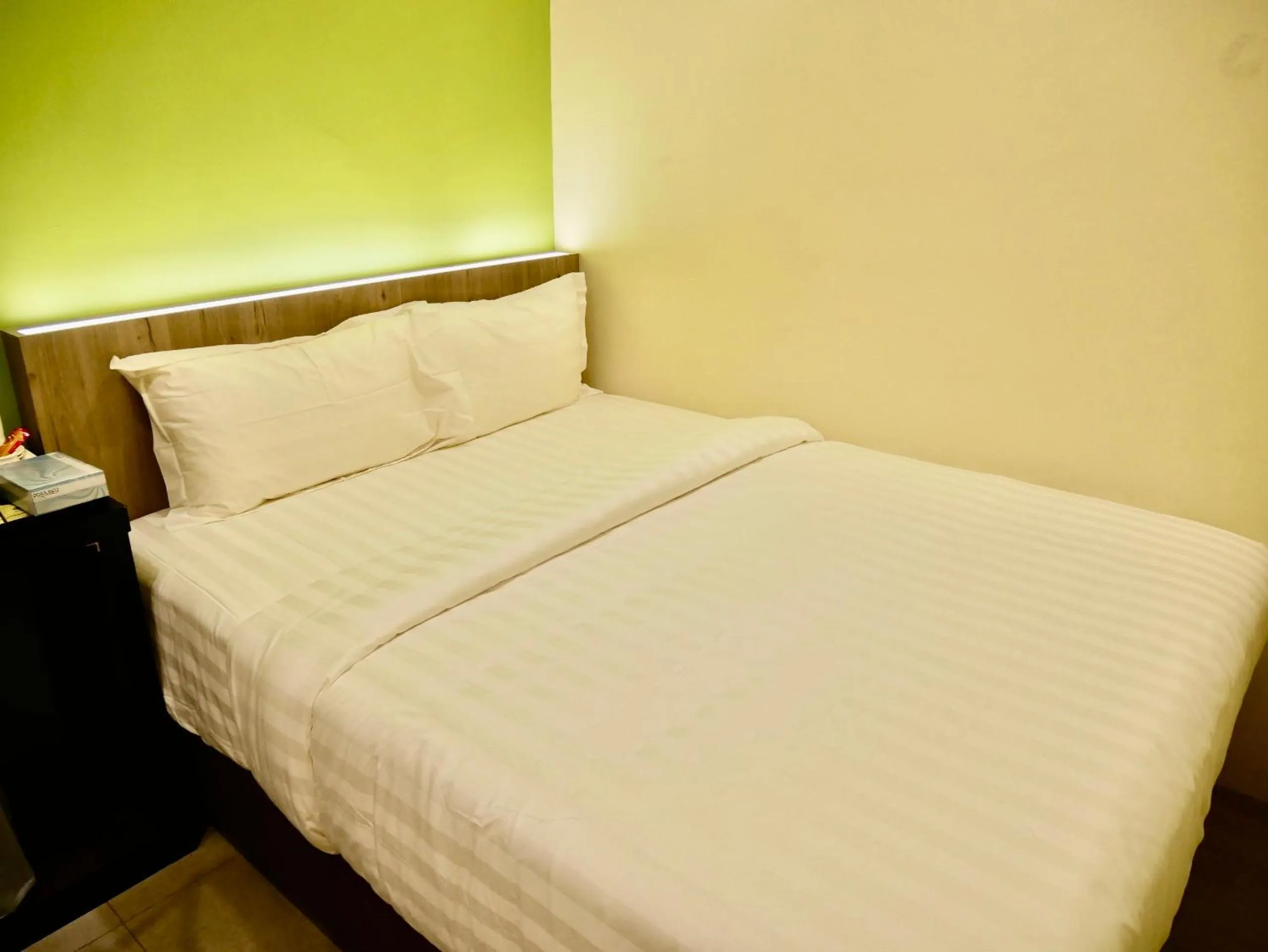 Bed in Pantai Regal City Hotel