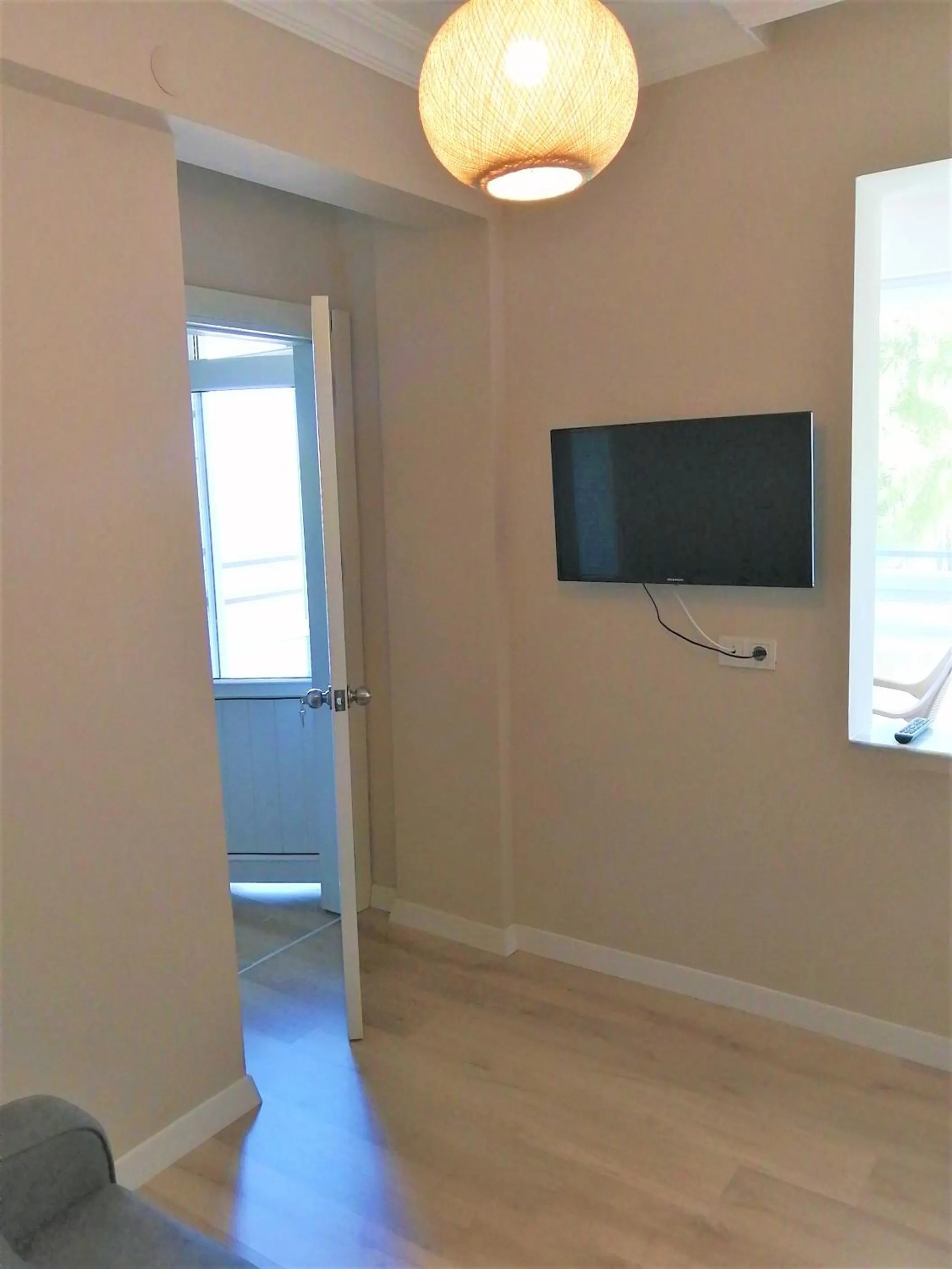 Communal lounge/ TV room in REGA OTEL