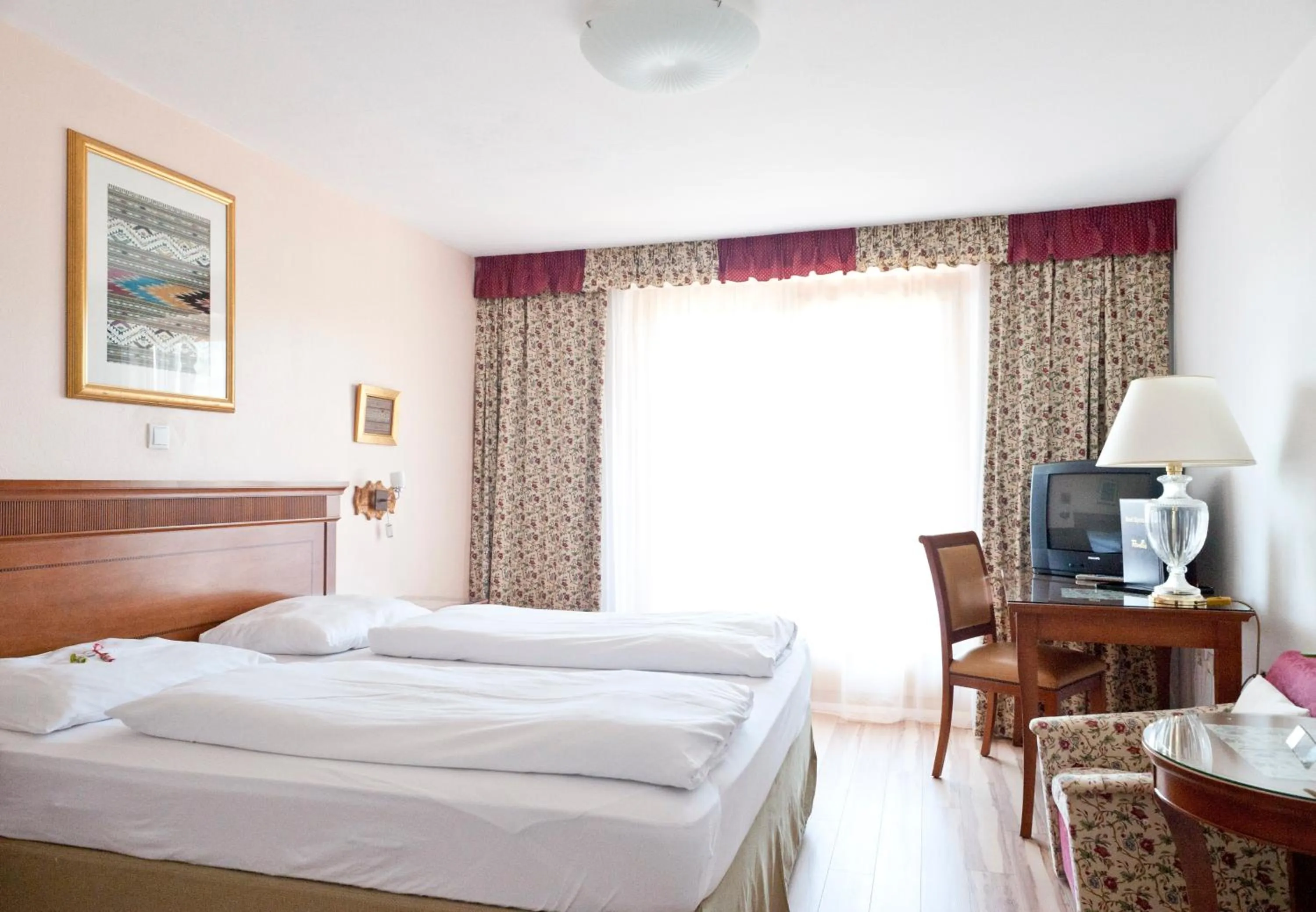 Bed in Hotel Alpenkrone