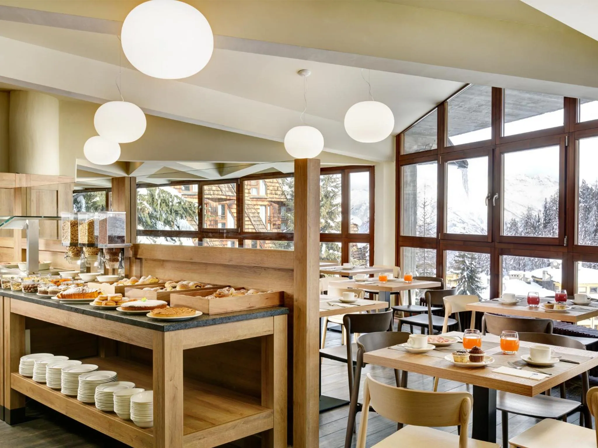 Restaurant/places to eat in TH Pila