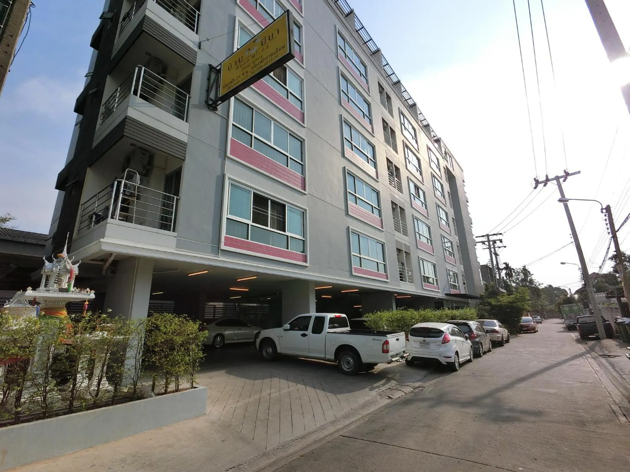 Property building in Baan Mina