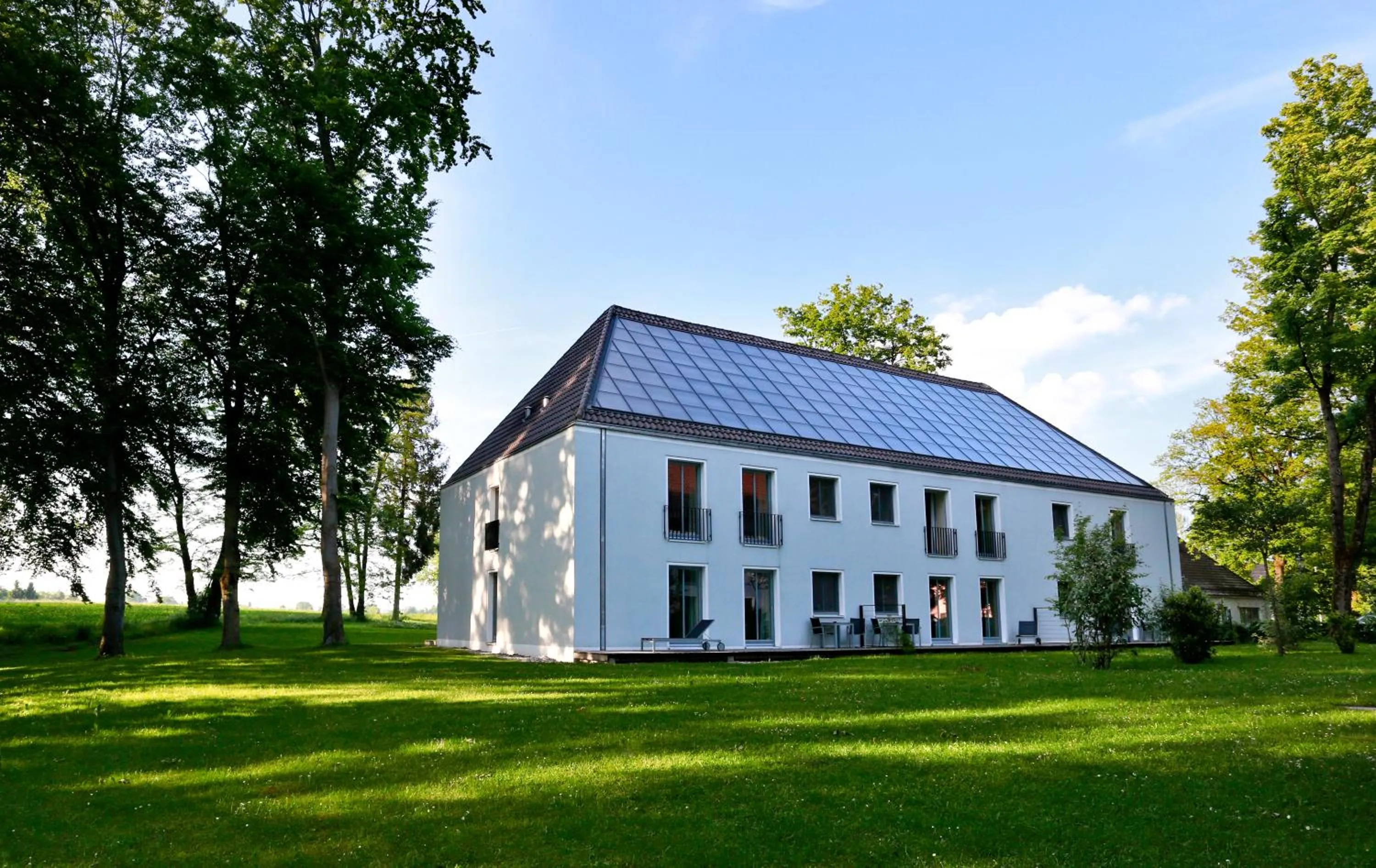 Facade/entrance in B&O Parkhotel
