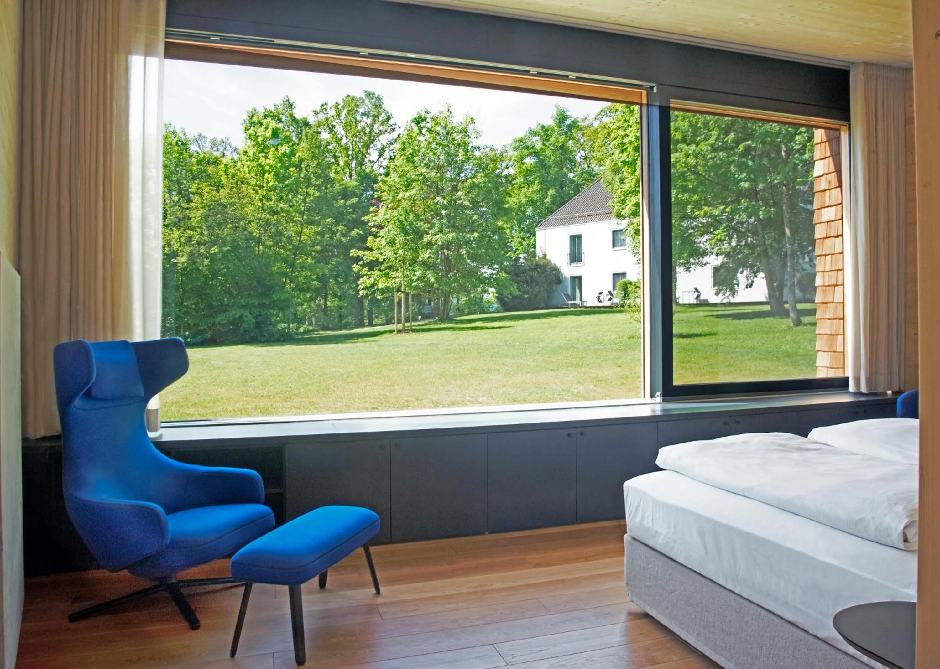 View (from property/room), Bed in B&O Parkhotel