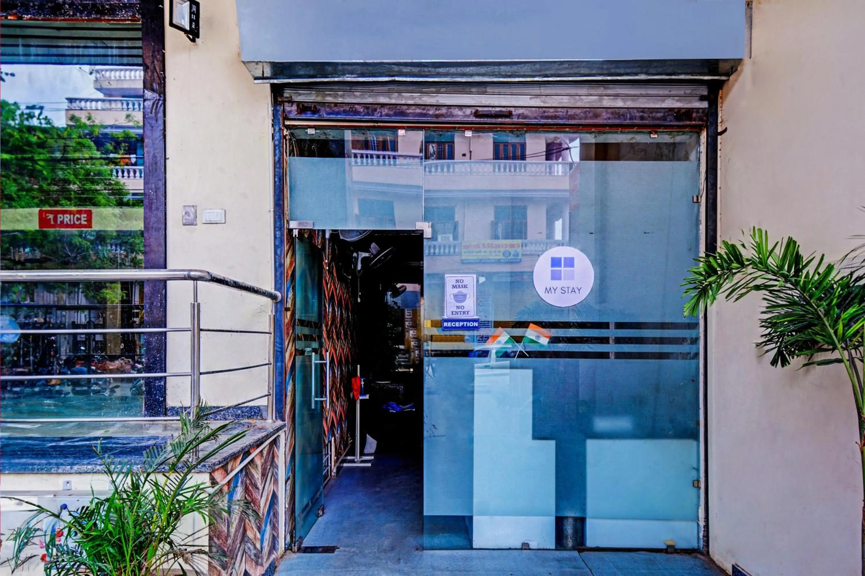 Facade/entrance in Hotel O My Stay Retreat