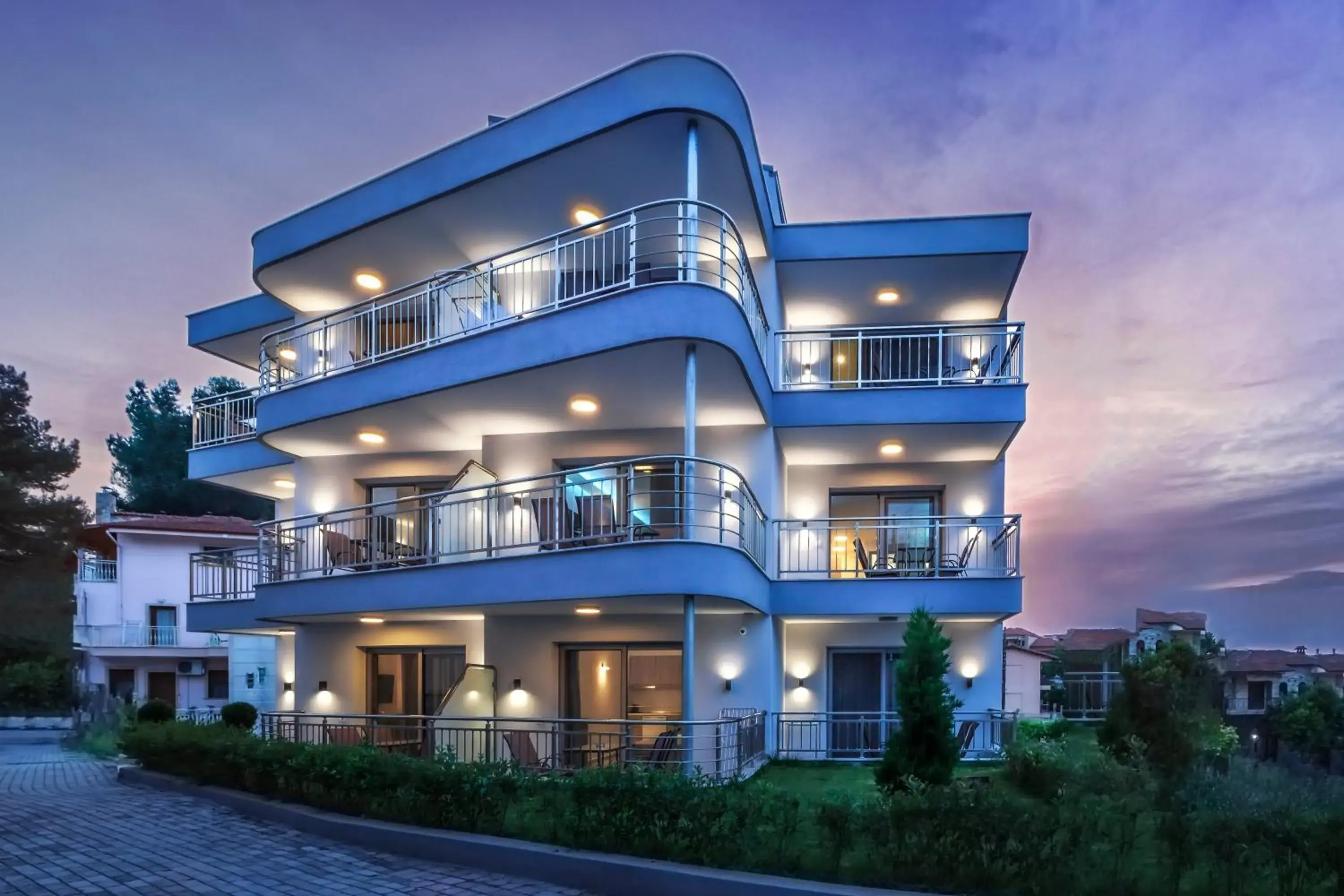 Summer Inn Summer Inn