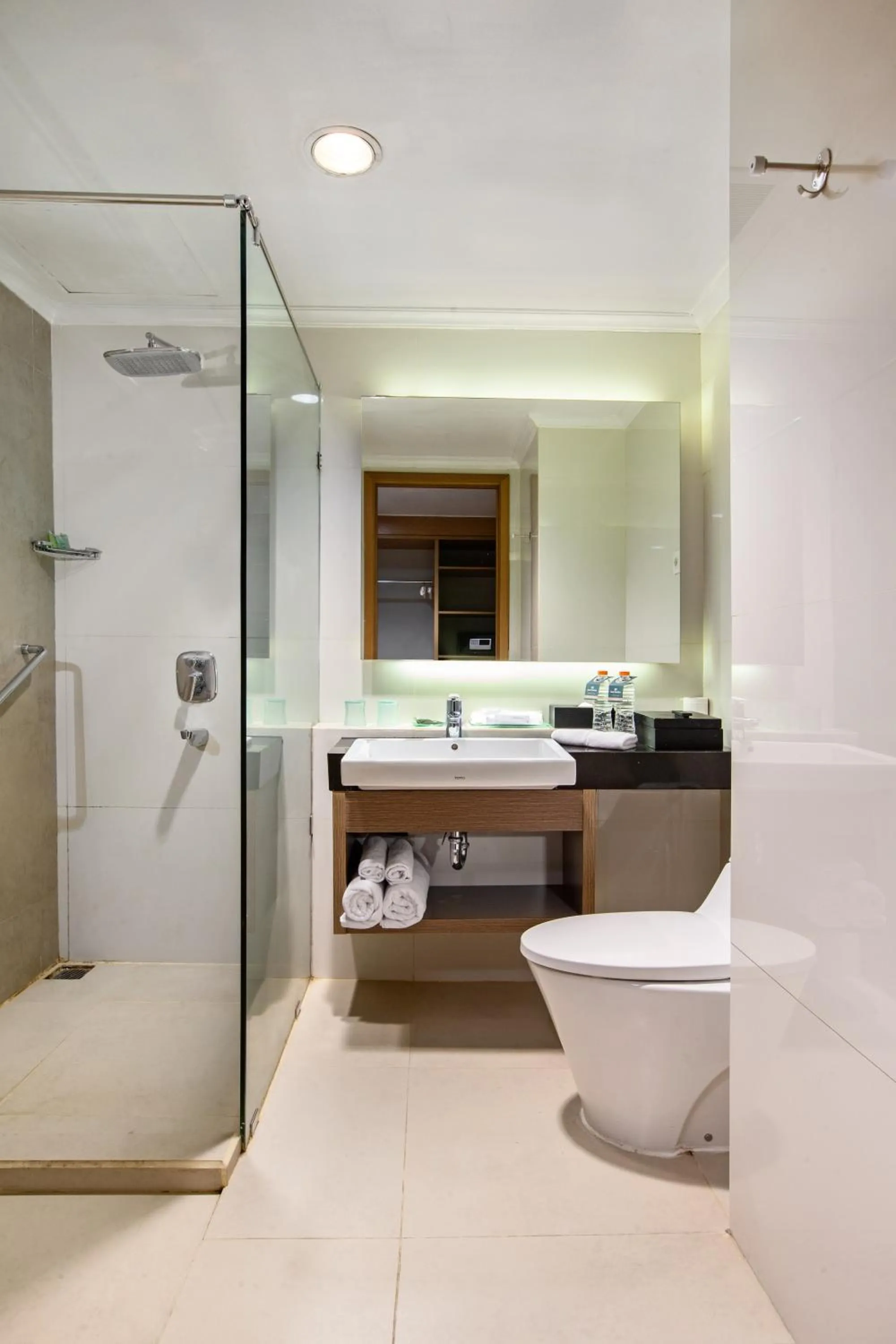 Bathroom in Hotel Santika Depok