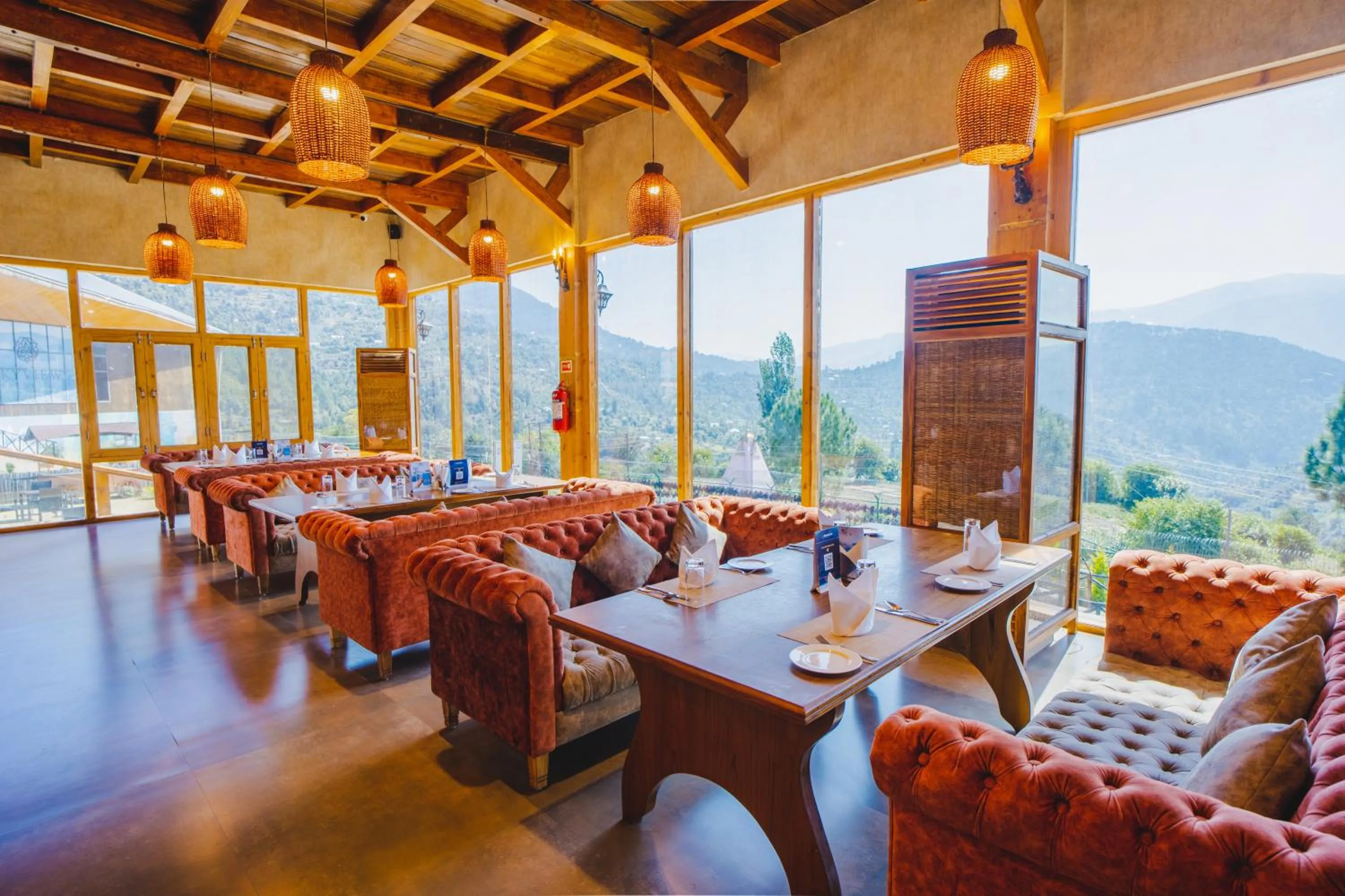 Restaurant/places to eat in Skyview by Empyrean