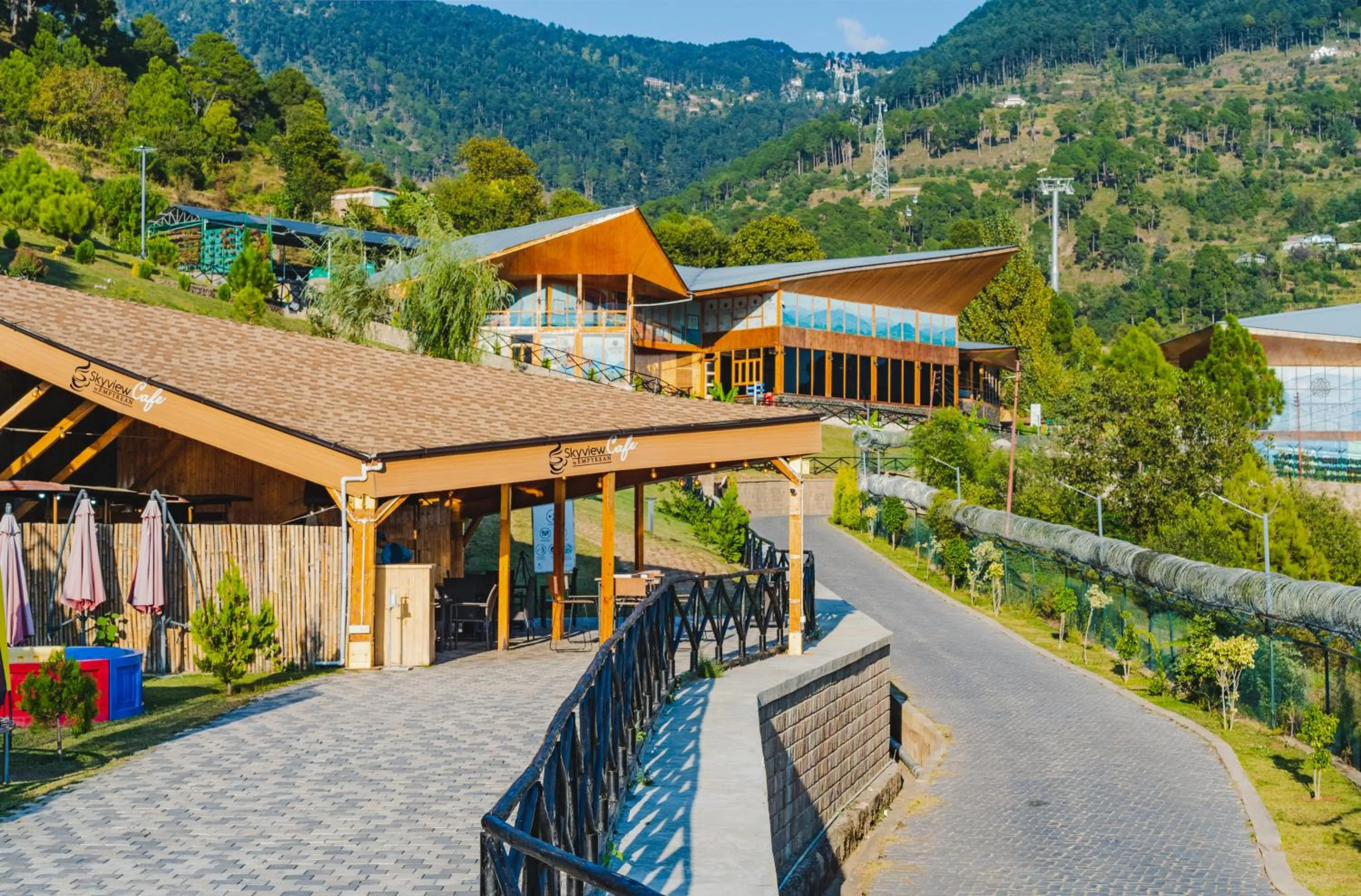 Restaurant/places to eat in Skyview by Empyrean