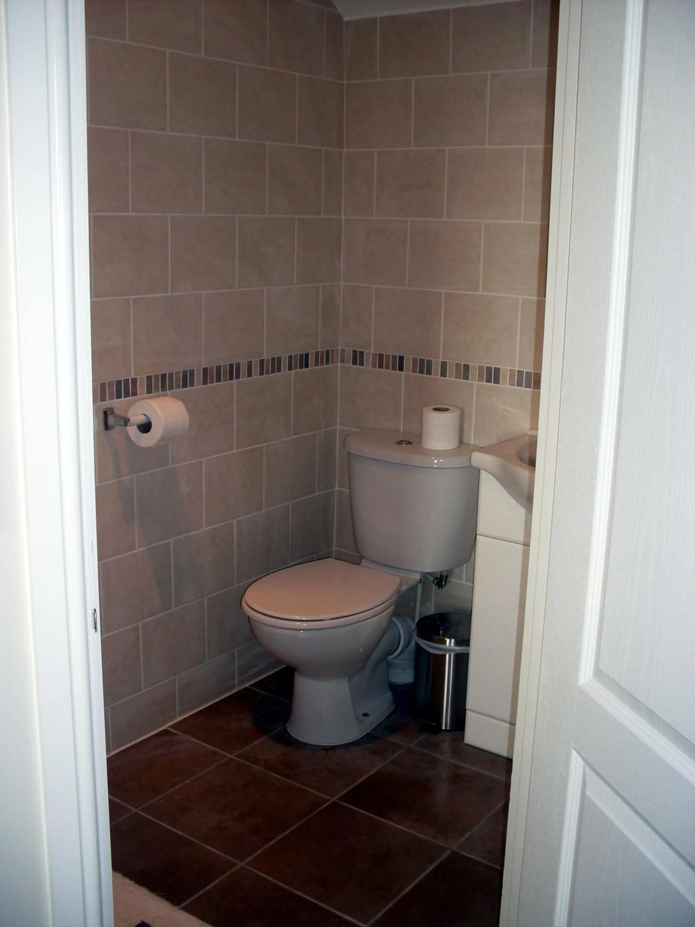 Bathroom in The Golden Lion Hotel