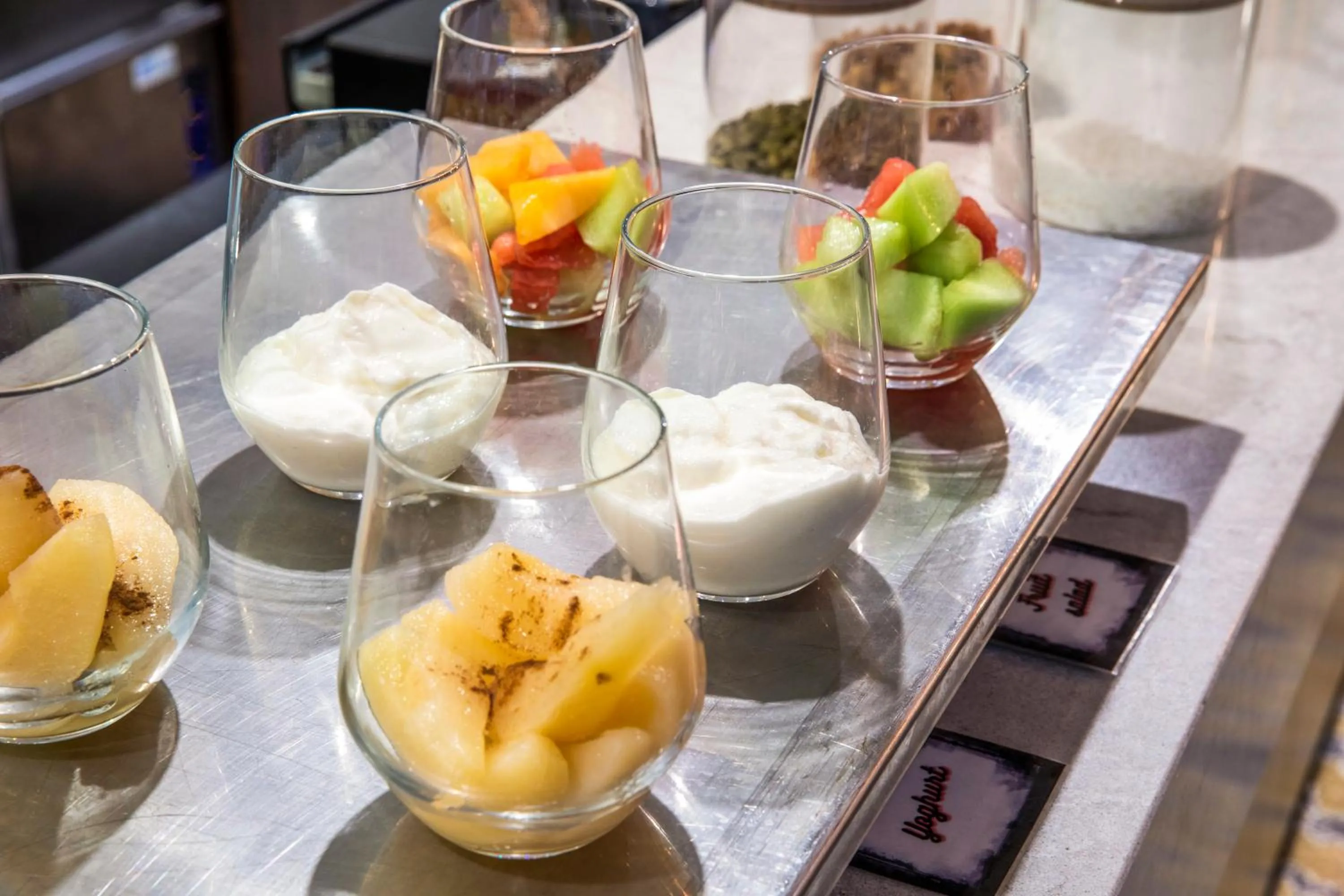 Breakfast in Nightelier Carrum Downs Sands Hotel