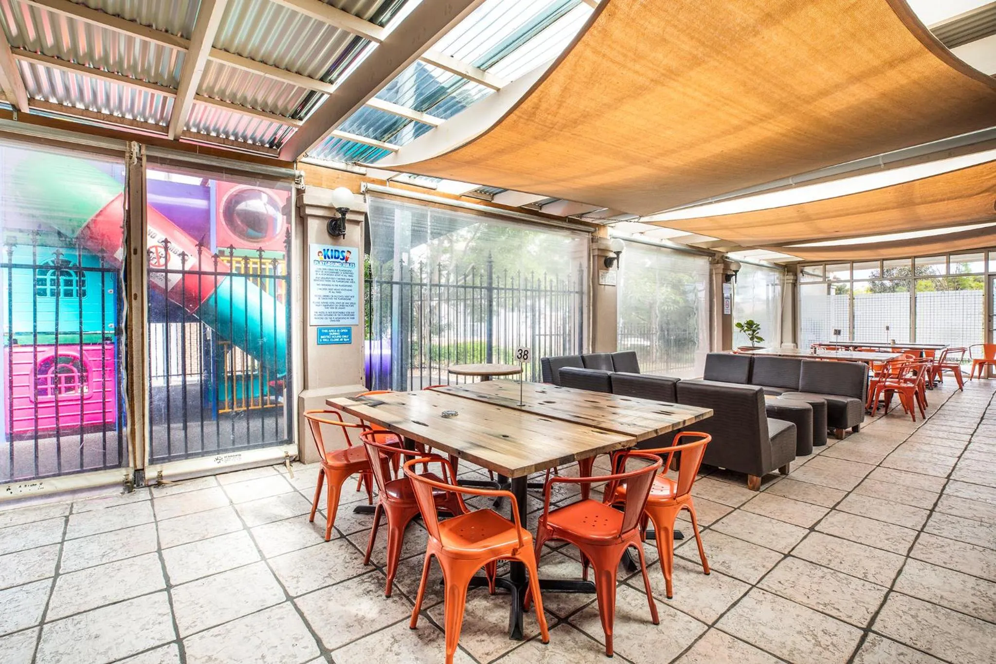 Restaurant/places to eat in Nightelier Carrum Downs Sands Hotel