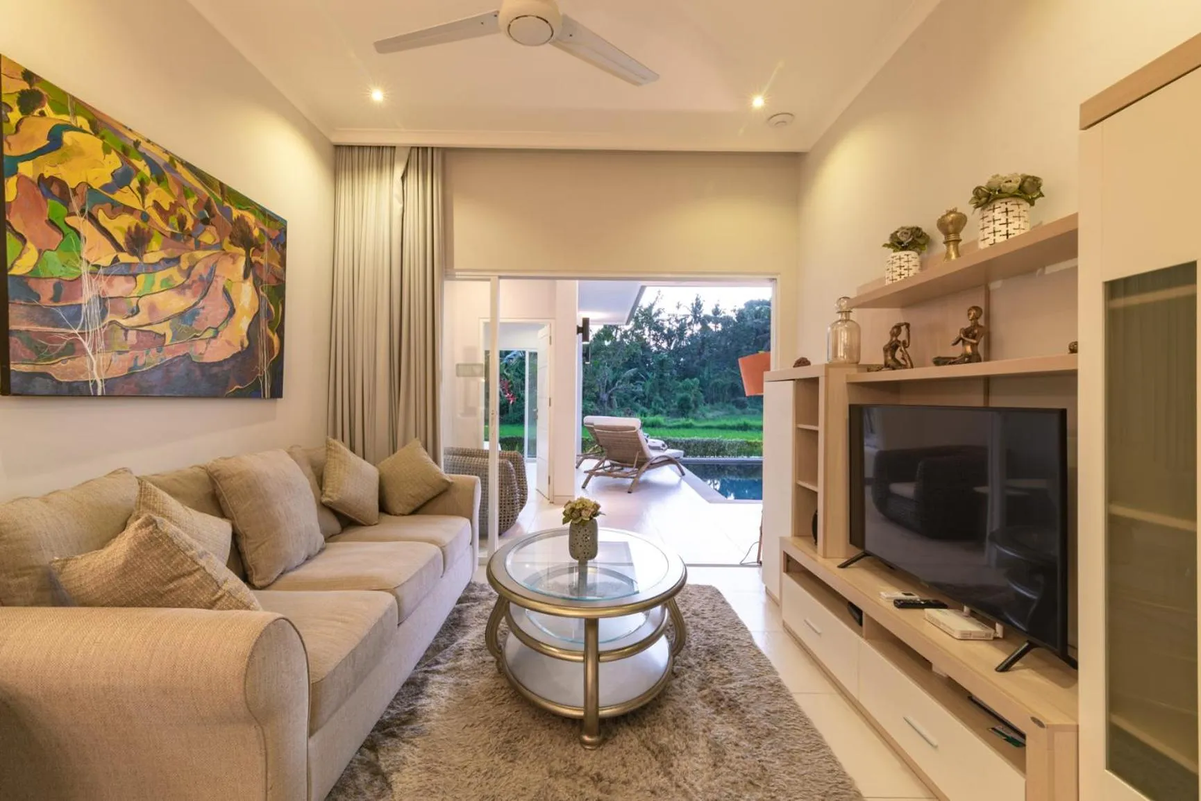 Communal lounge/ TV room in Villa Shiva