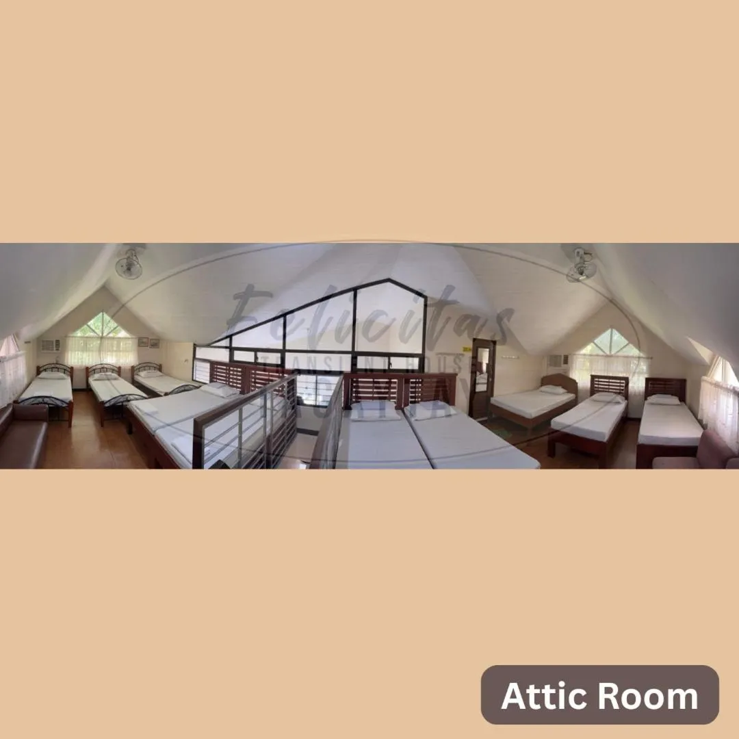 Bed in Felicitas Tagaytay