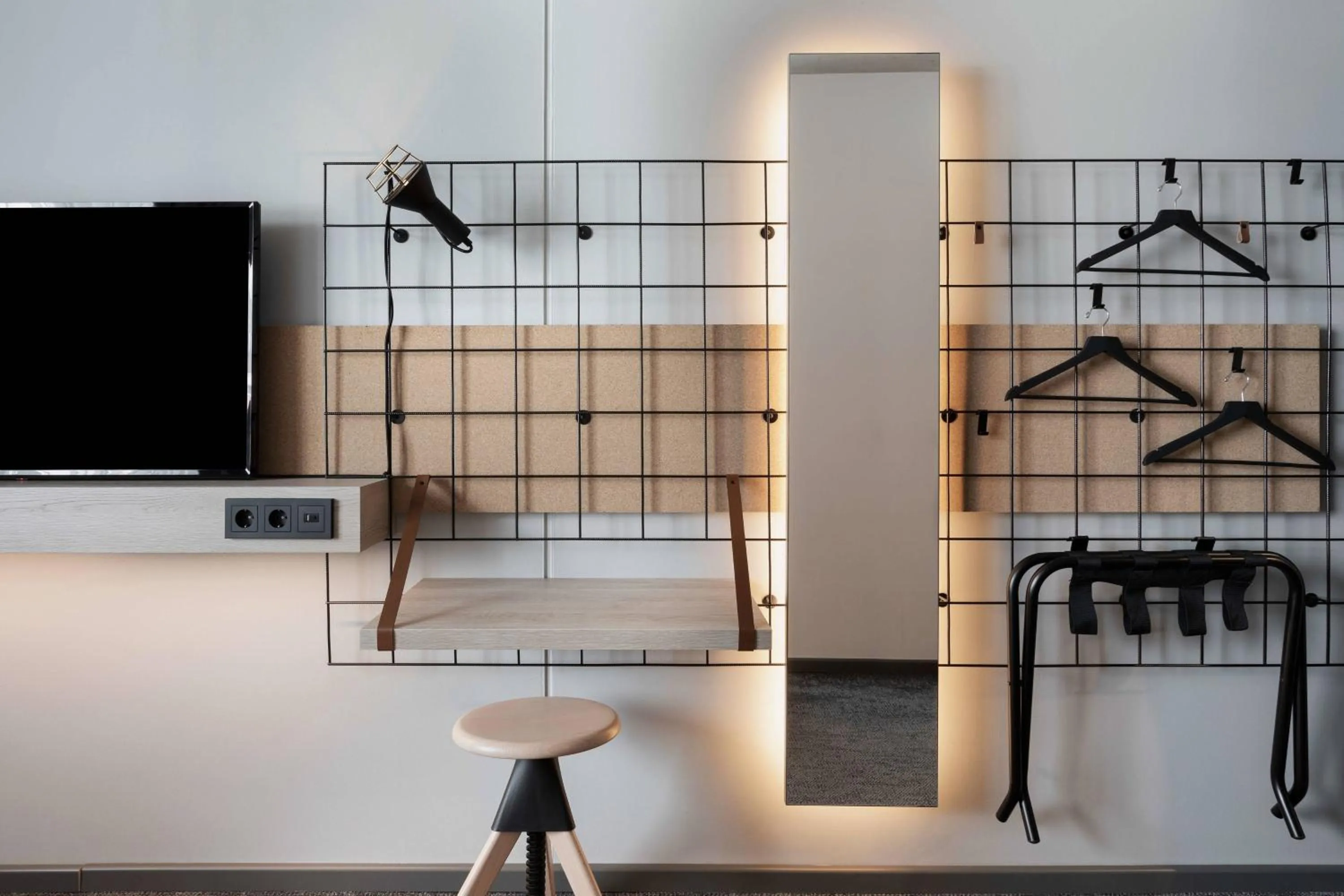 Photo of the whole room in Moxy Bremen