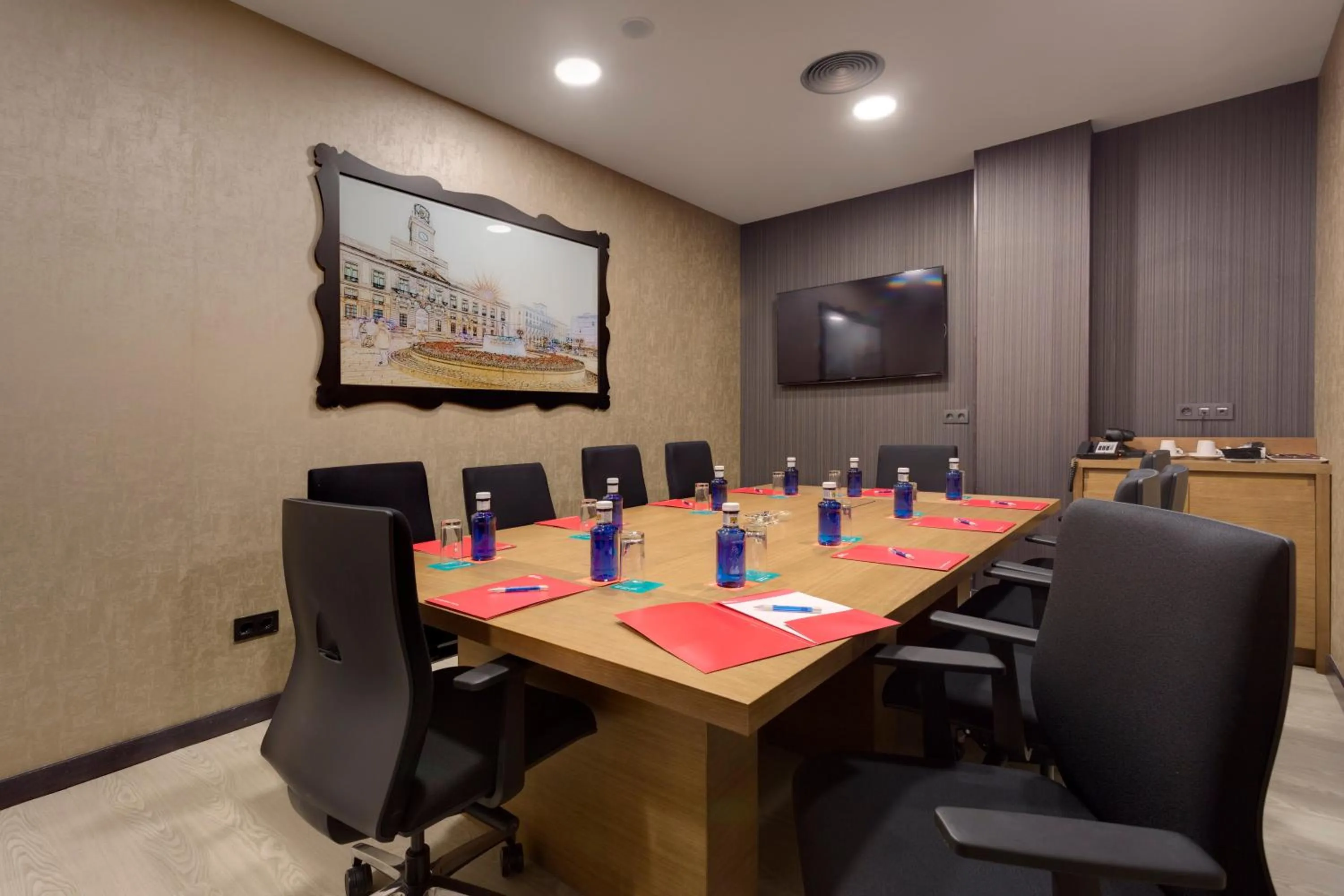 Meeting/conference room in Hotel Indigo Madrid - Gran Vía by IHG