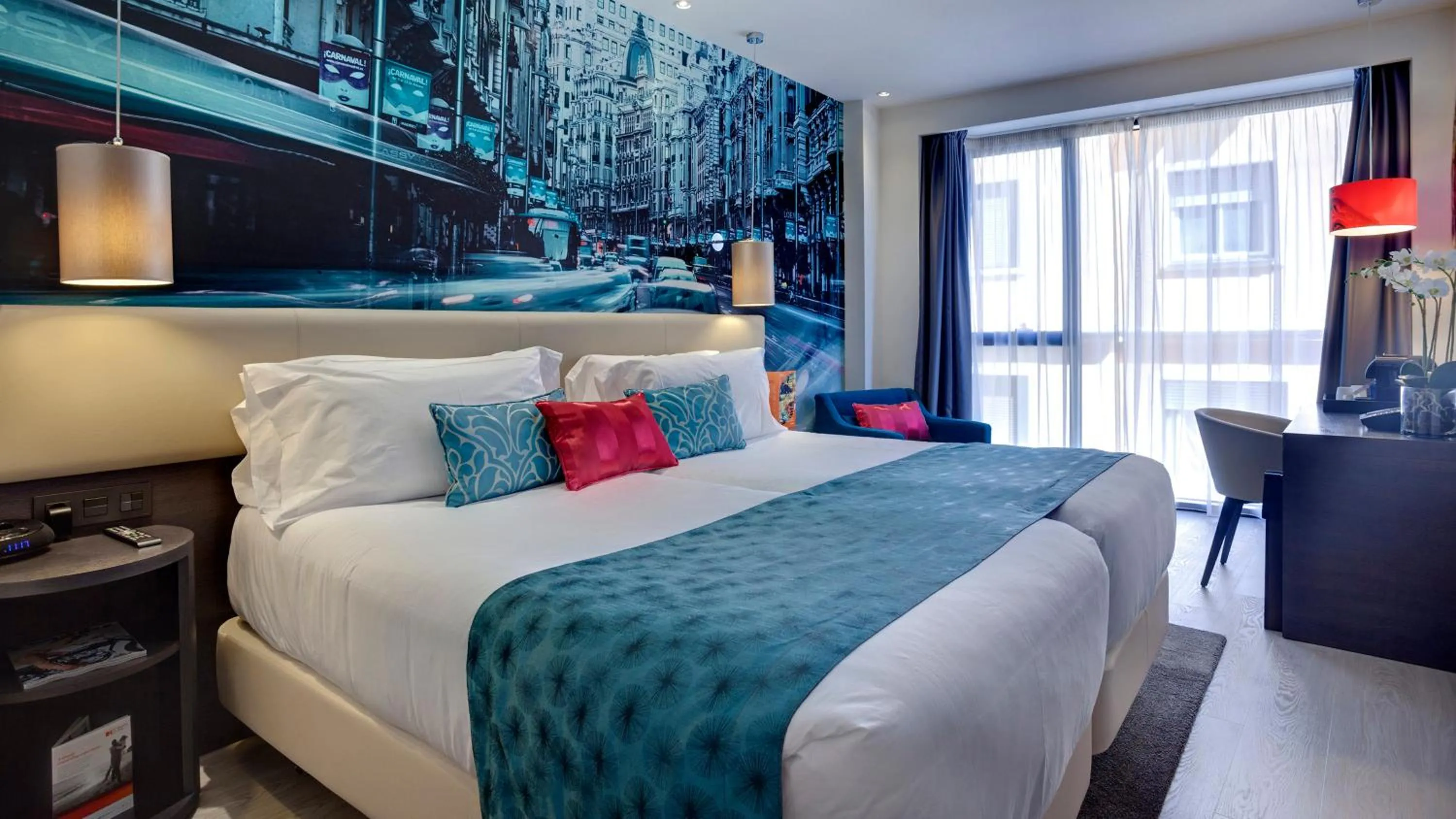 Photo of the whole room, Bed in Hotel Indigo Madrid - Gran Vía by IHG