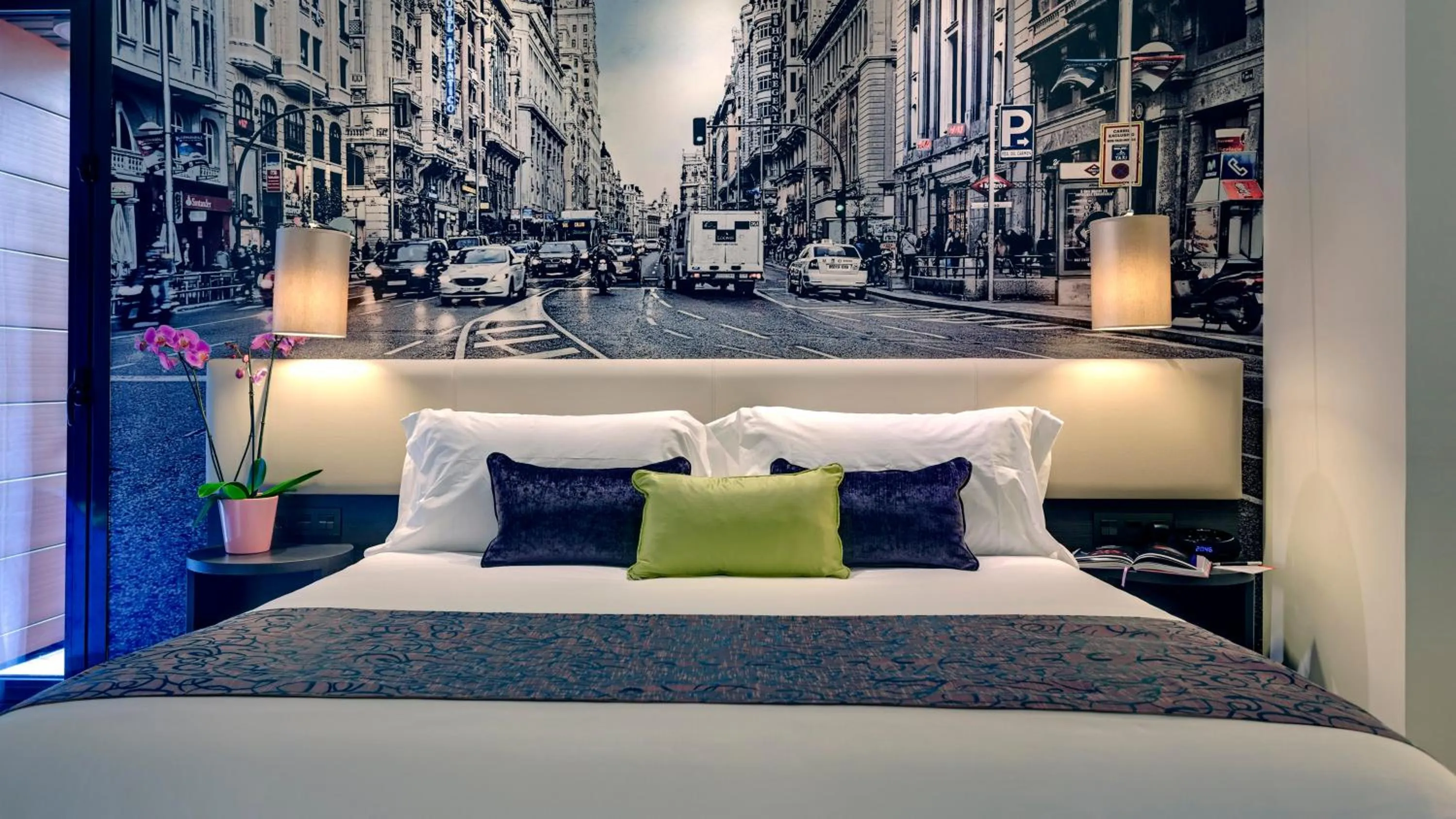 Photo of the whole room, Bed in Hotel Indigo Madrid - Gran Vía by IHG