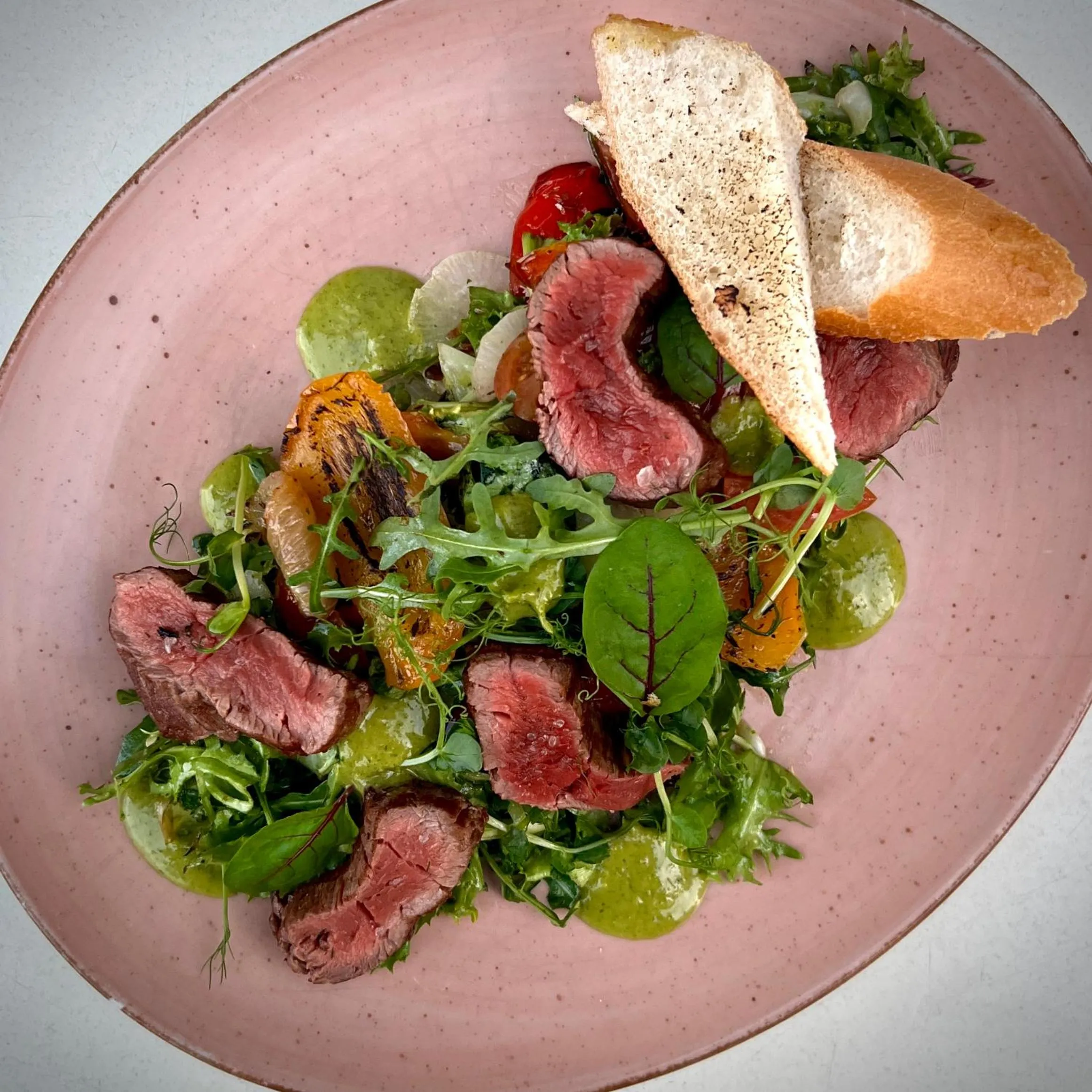 Restaurant/places to eat in Apartamenty Mesa Grill Restaurant Cafe