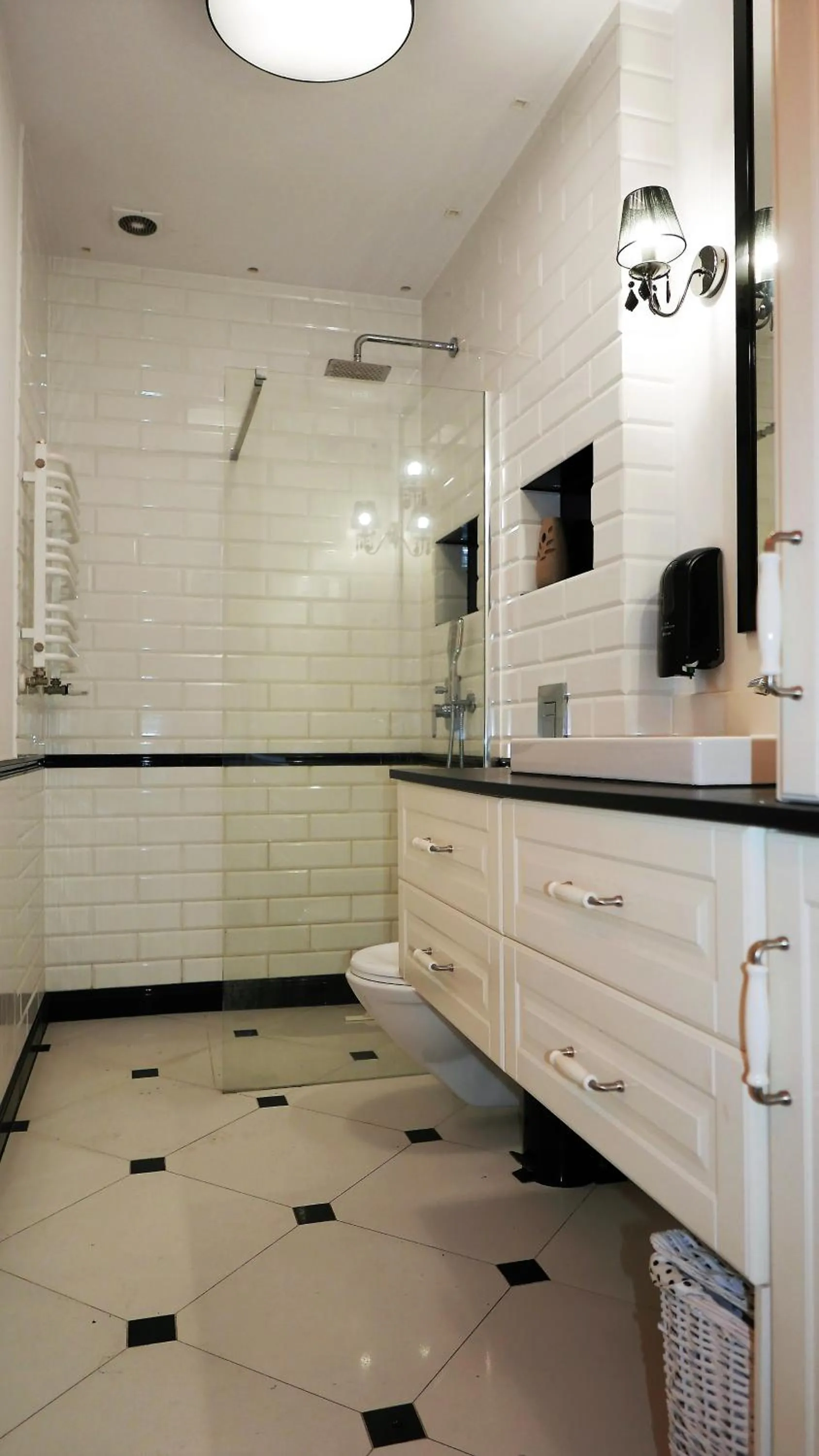 Bathroom in Vintageapartment