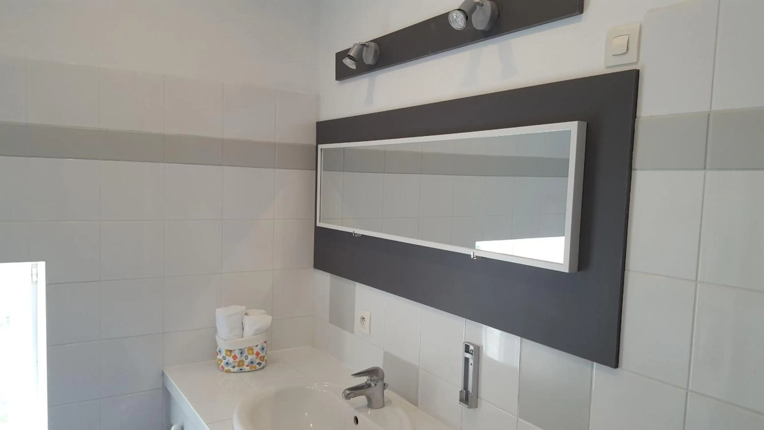 Bathroom in La Roseraie