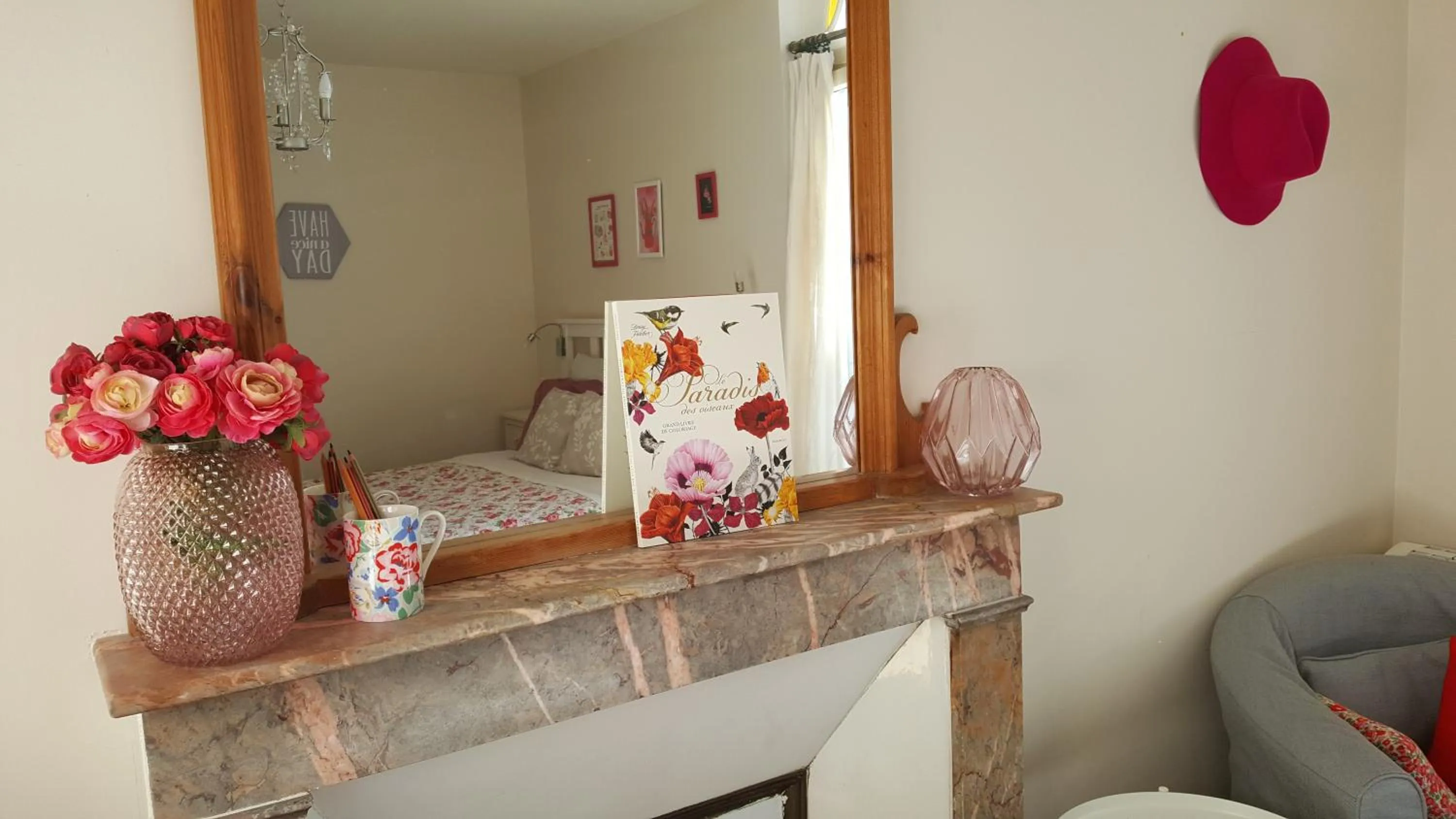 Decorative detail in La Roseraie