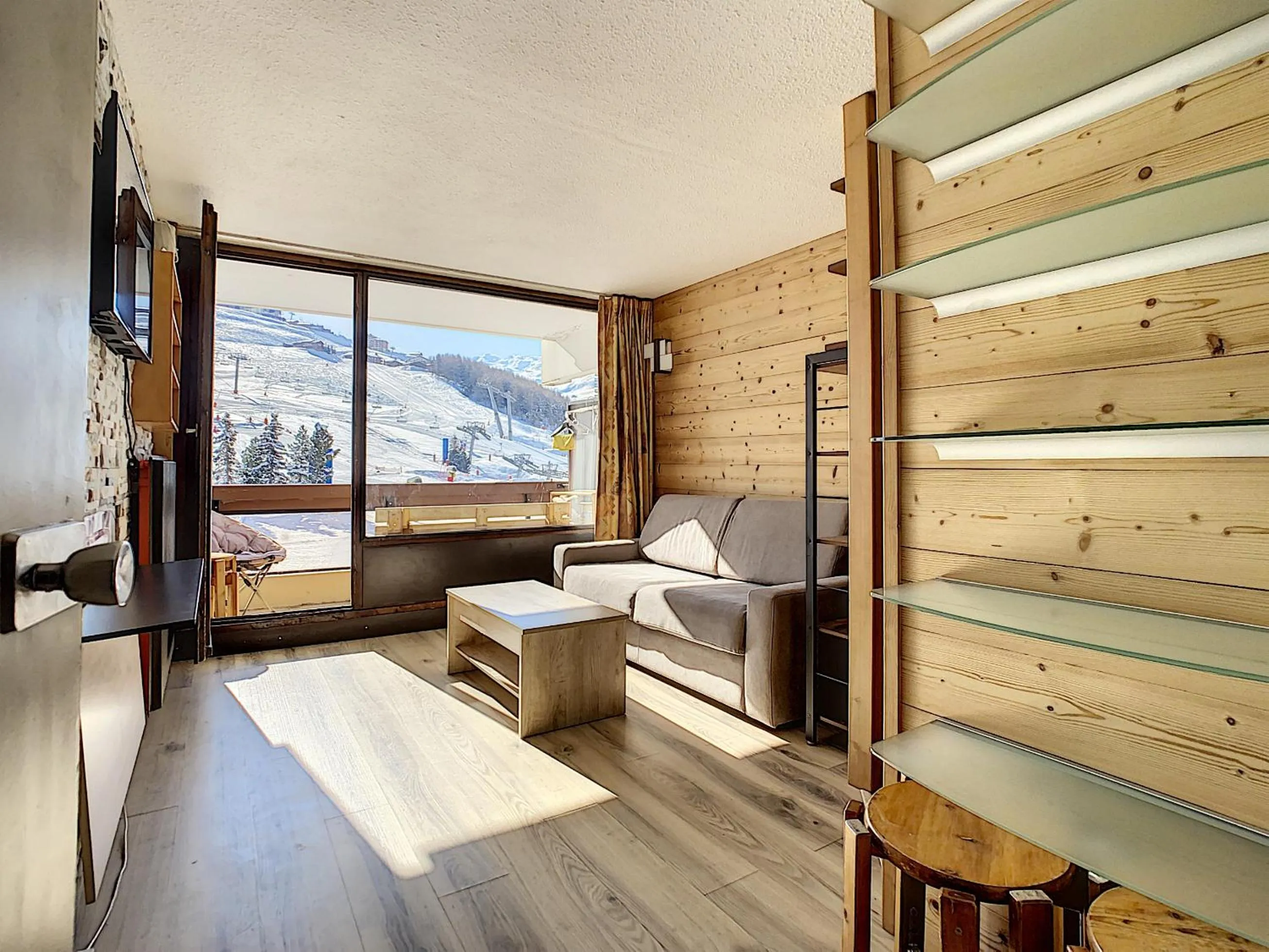 TV and multimedia in Résidence Lac du Lou