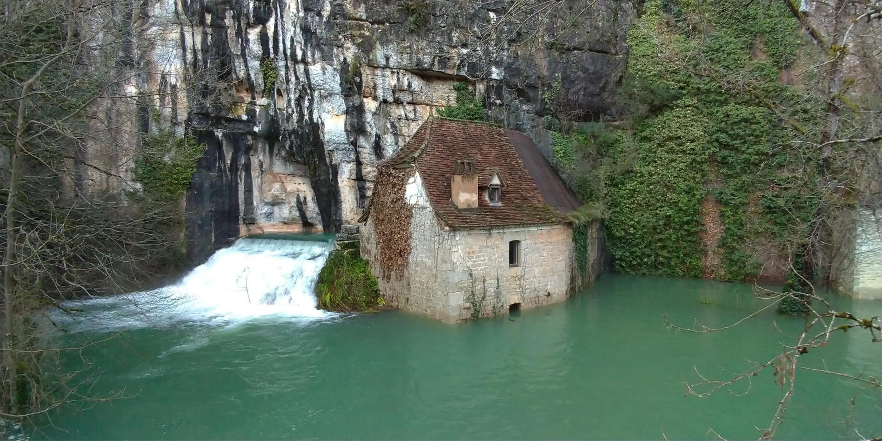 Hiking in Chambres d'hôtes La Combe de Redoles
