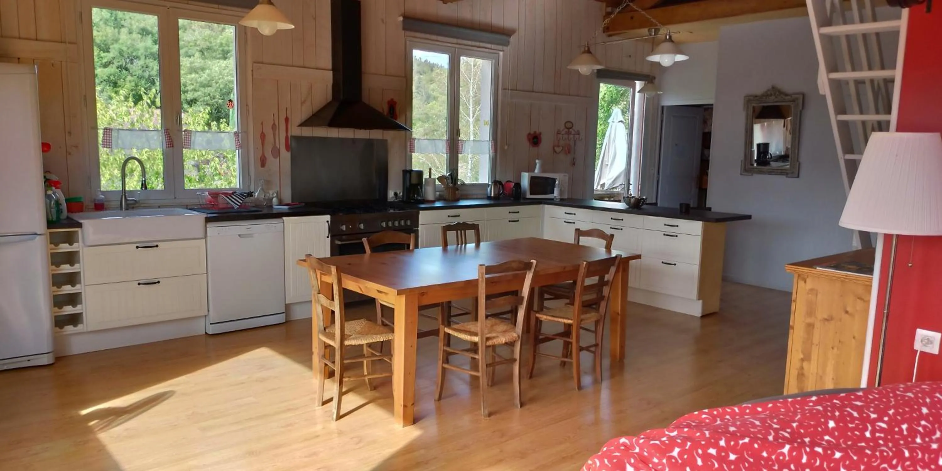 Dining area in Chambres d'hôtes La Combe de Redoles