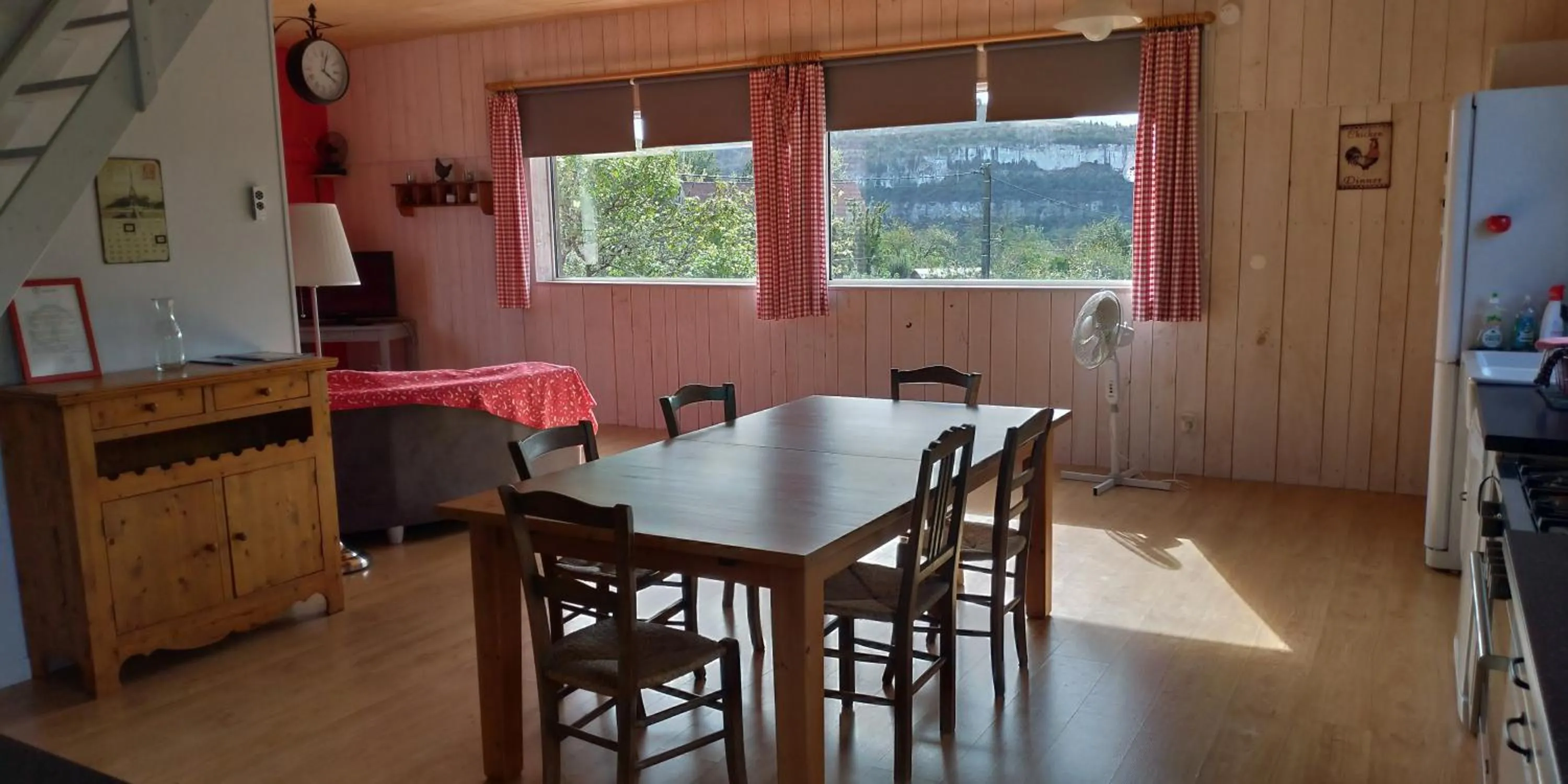kitchen in Chambres d'hôtes La Combe de Redoles