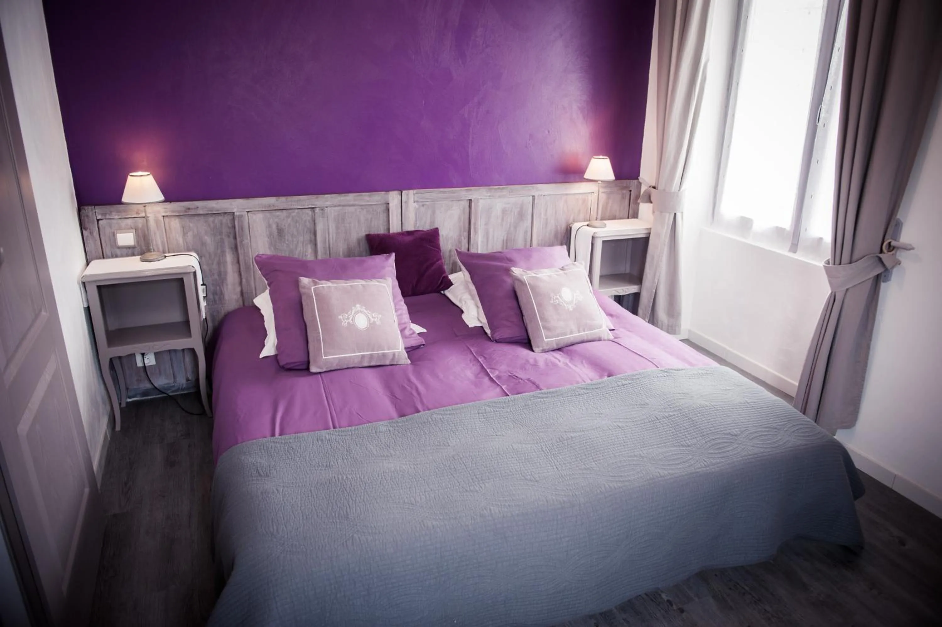 Photo of the whole room, Bed in Chambres d'hôtes La Combe de Redoles