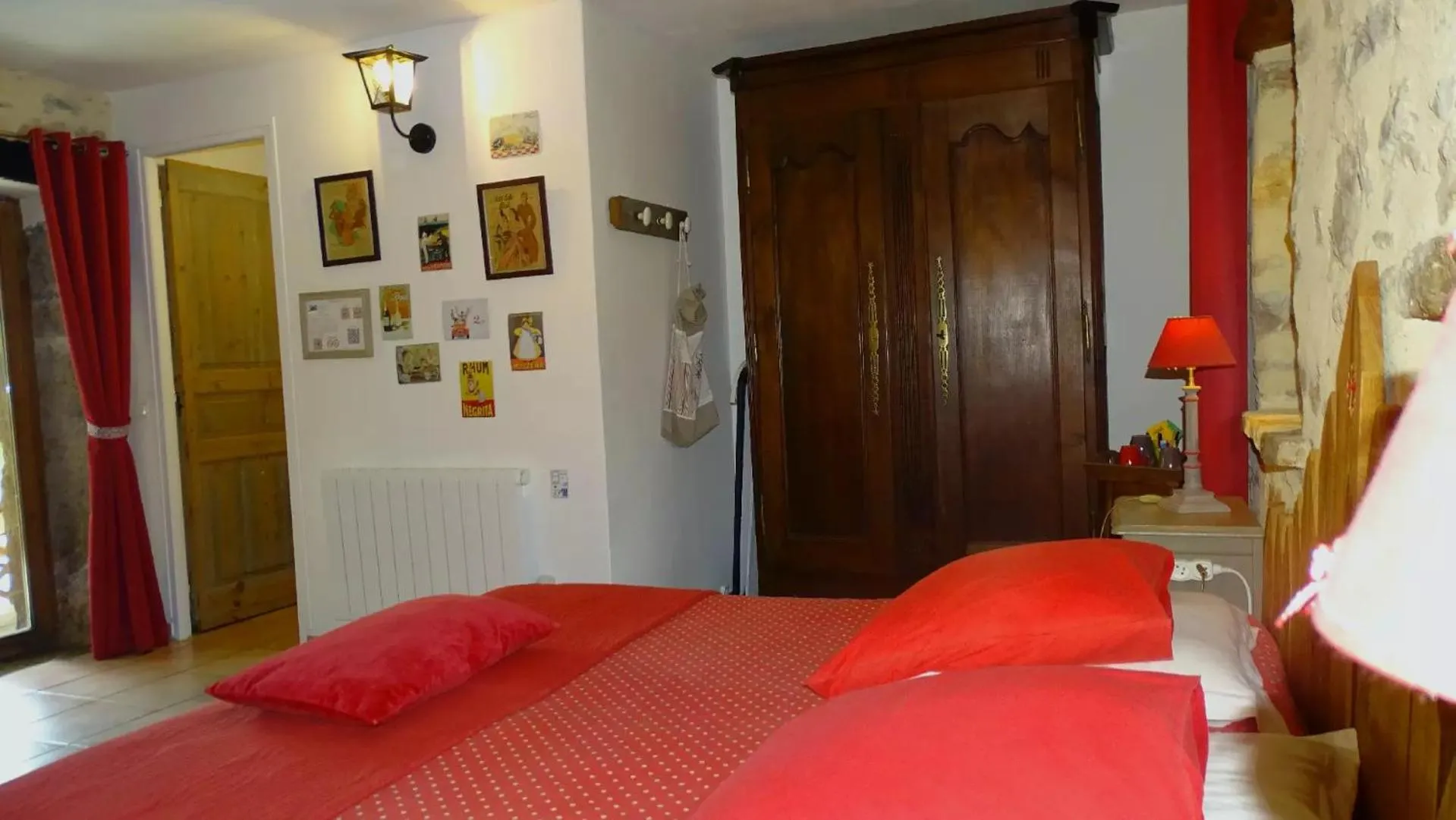 Bed in Chambres d'hôtes La Combe de Redoles